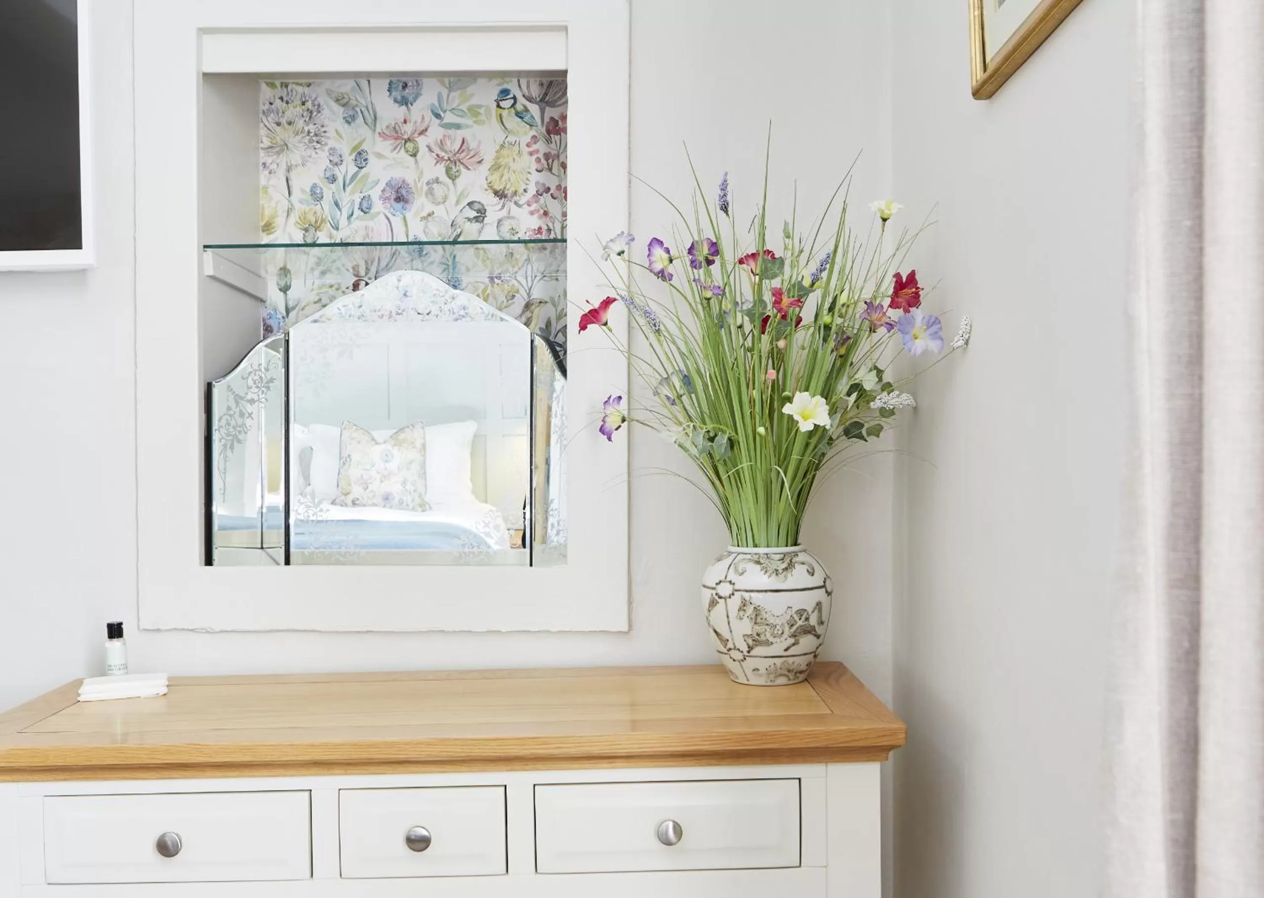 Bedroom in The Old New Inn