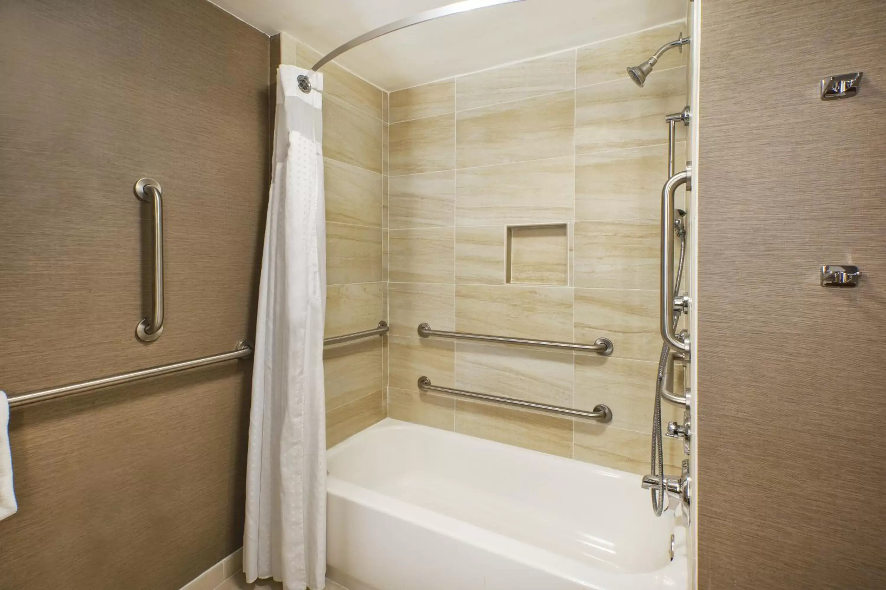 Bathroom in Holiday Inn Washington-Dulles International Airport, an IHG Hotel