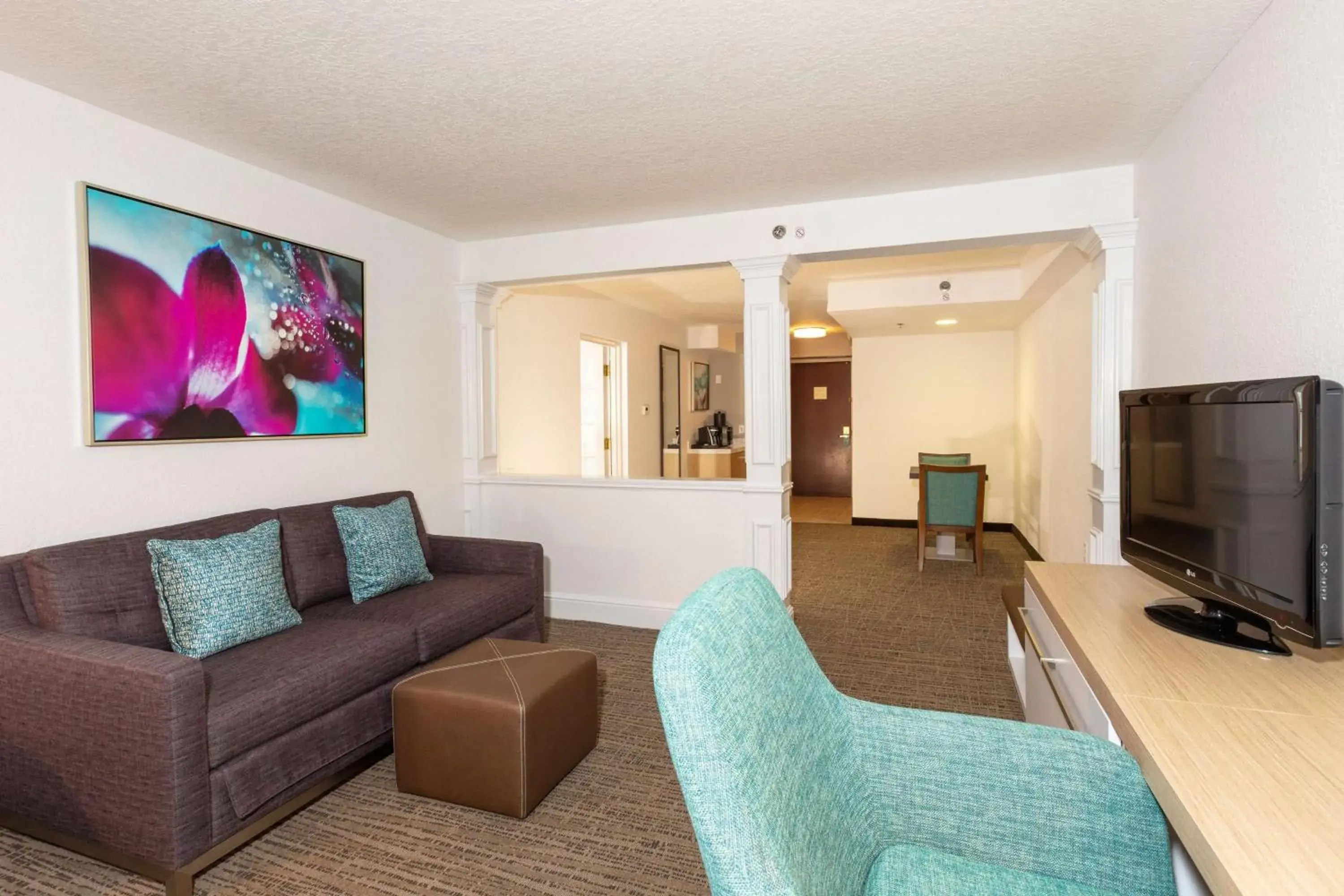 Living room, Seating Area in Hilton Garden Inn Daytona Beach Airport