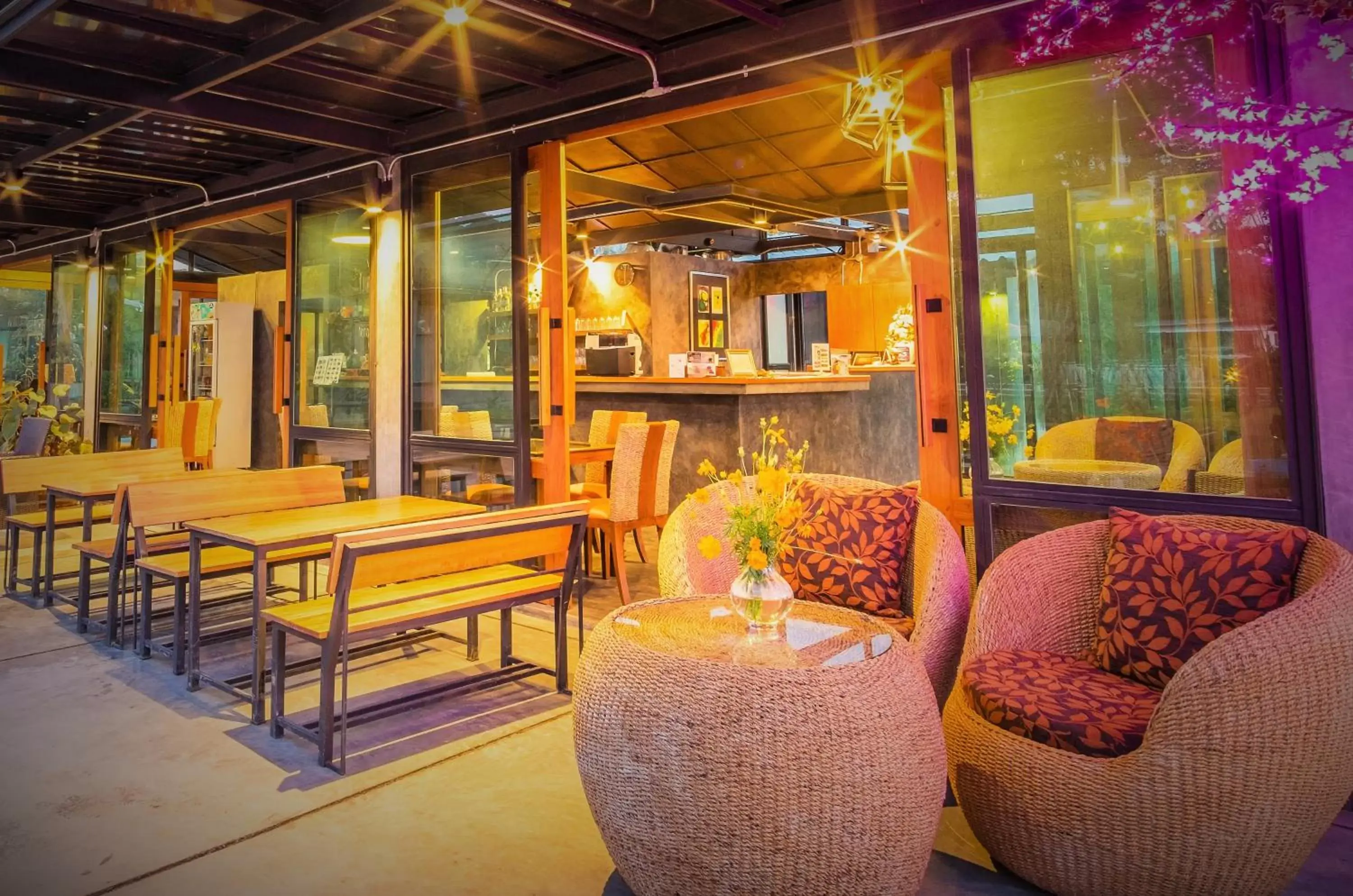 Restaurant/Places to Eat in Family House Zen Boutique Resort