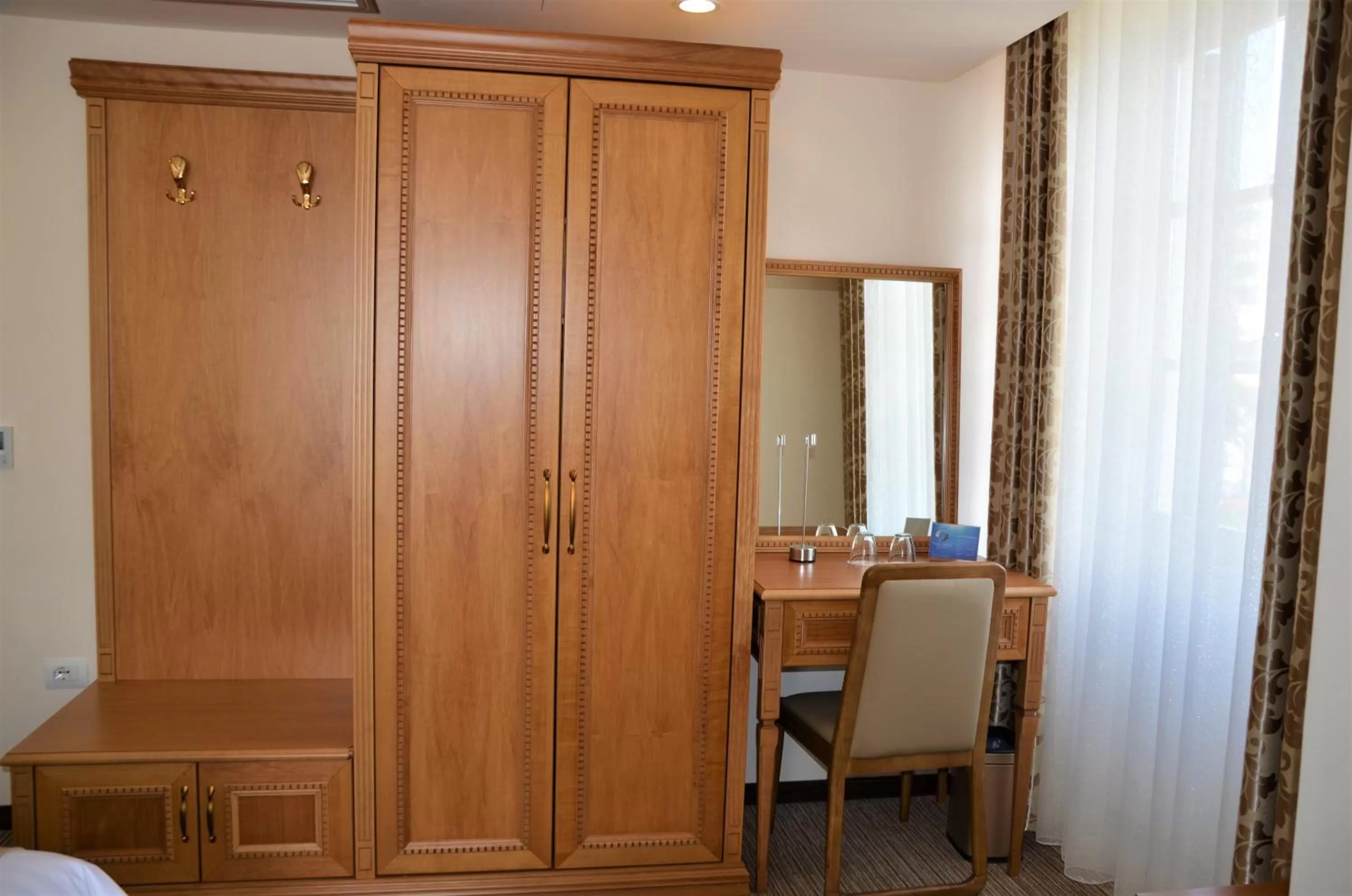 wardrobe in Hotel Boka
