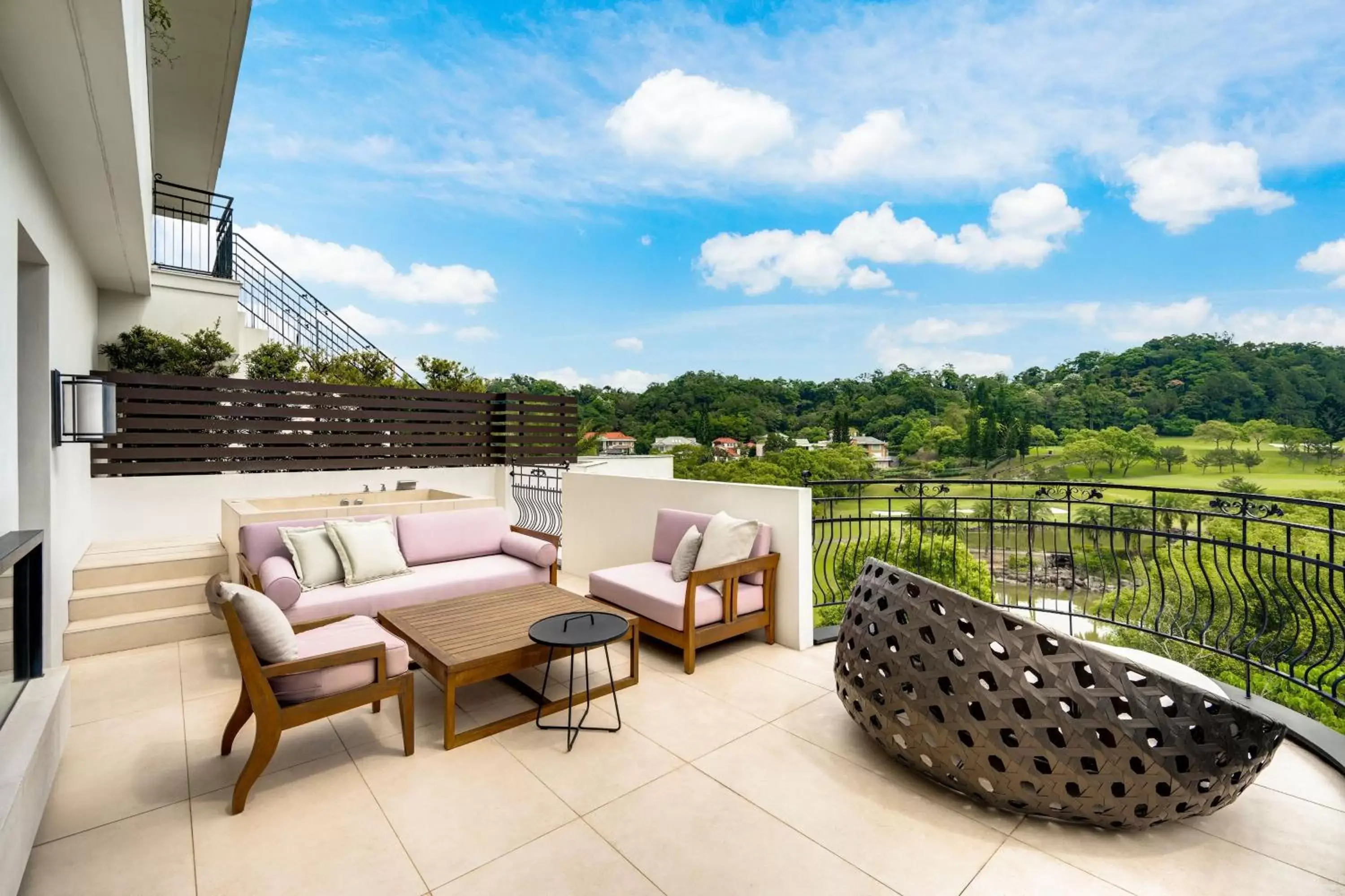 Bathroom, Balcony/Terrace in The Westin Tashee Resort, Taoyuan