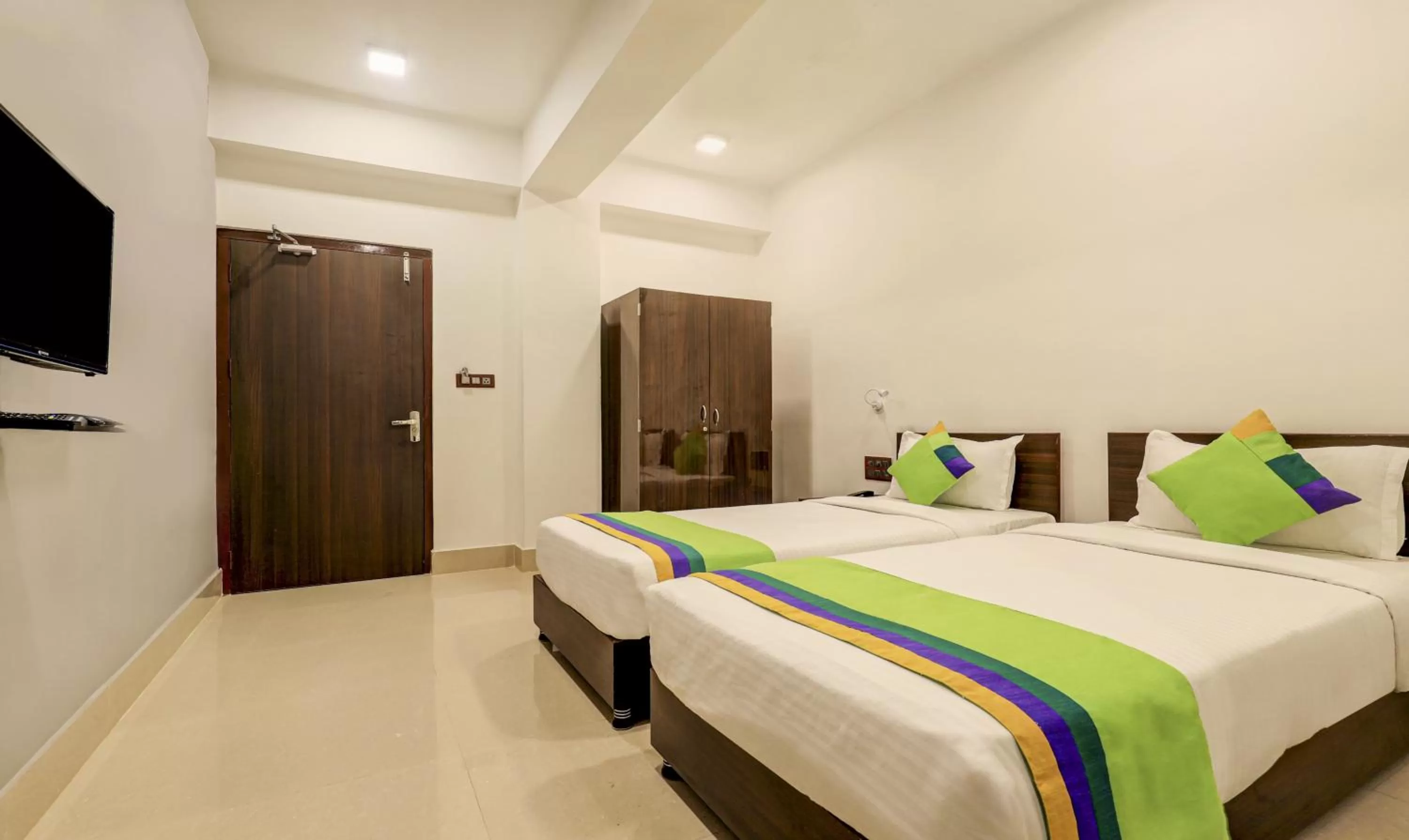 Bedroom, Bed in Treebo Arna Residency