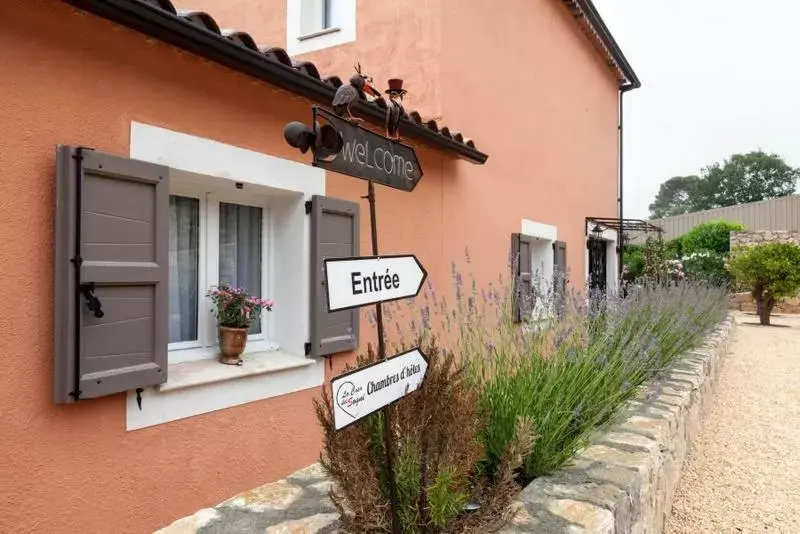 Facade/entrance, Property Building in La Casa dei Sogni