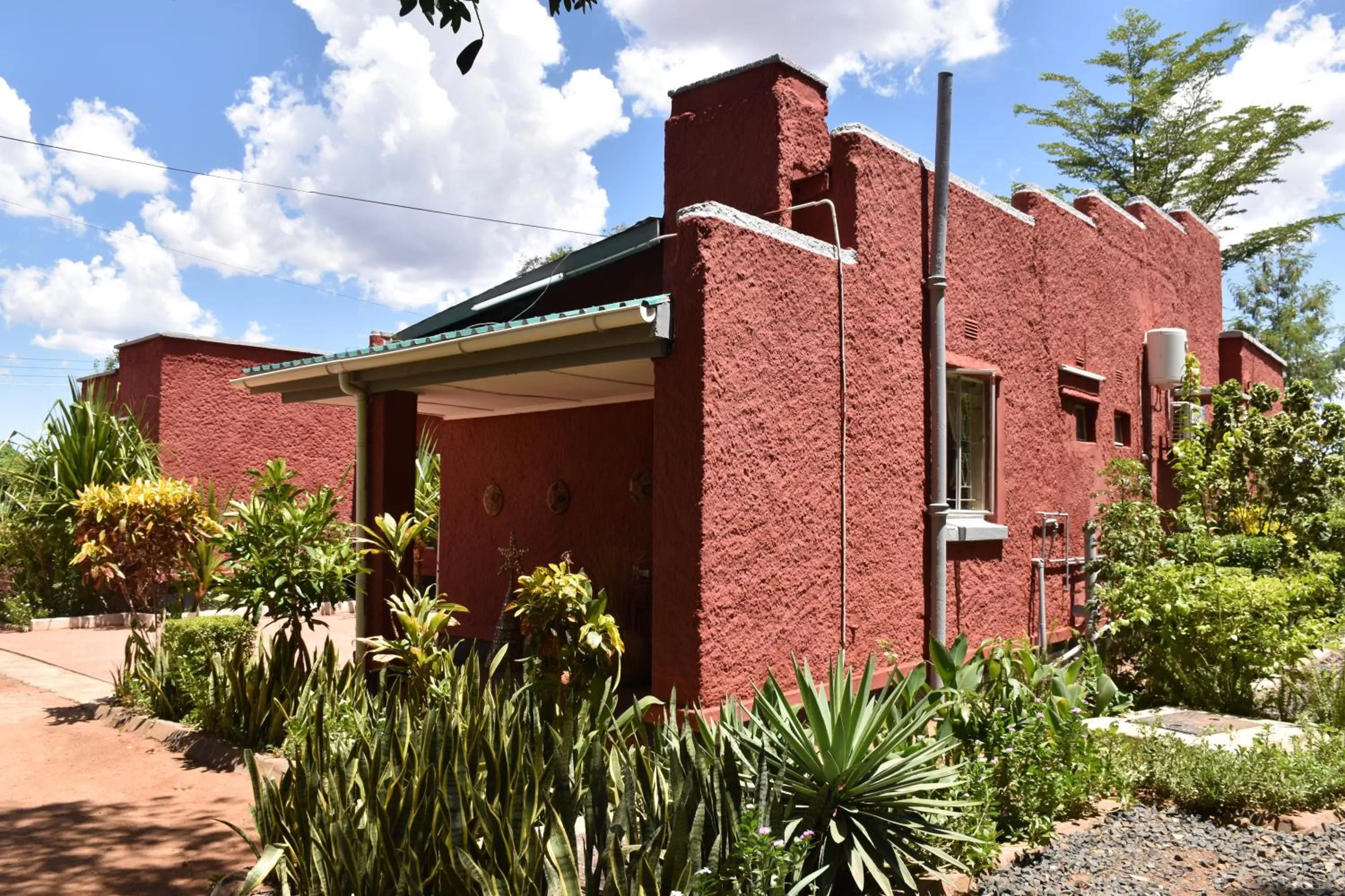 Property building in Tabonina Bis