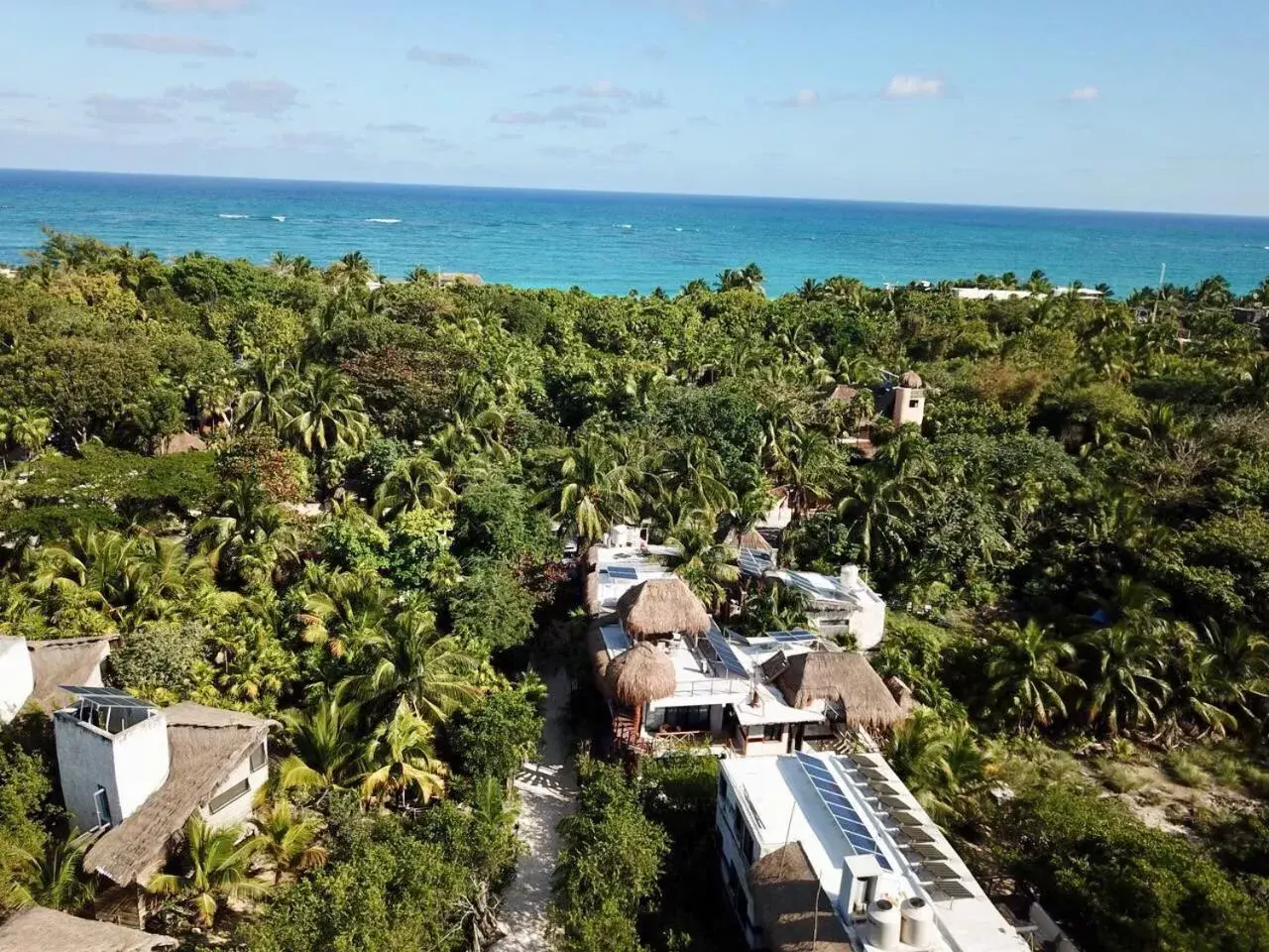 Property building, Bird's-eye View in La Casa de Mia Tulum