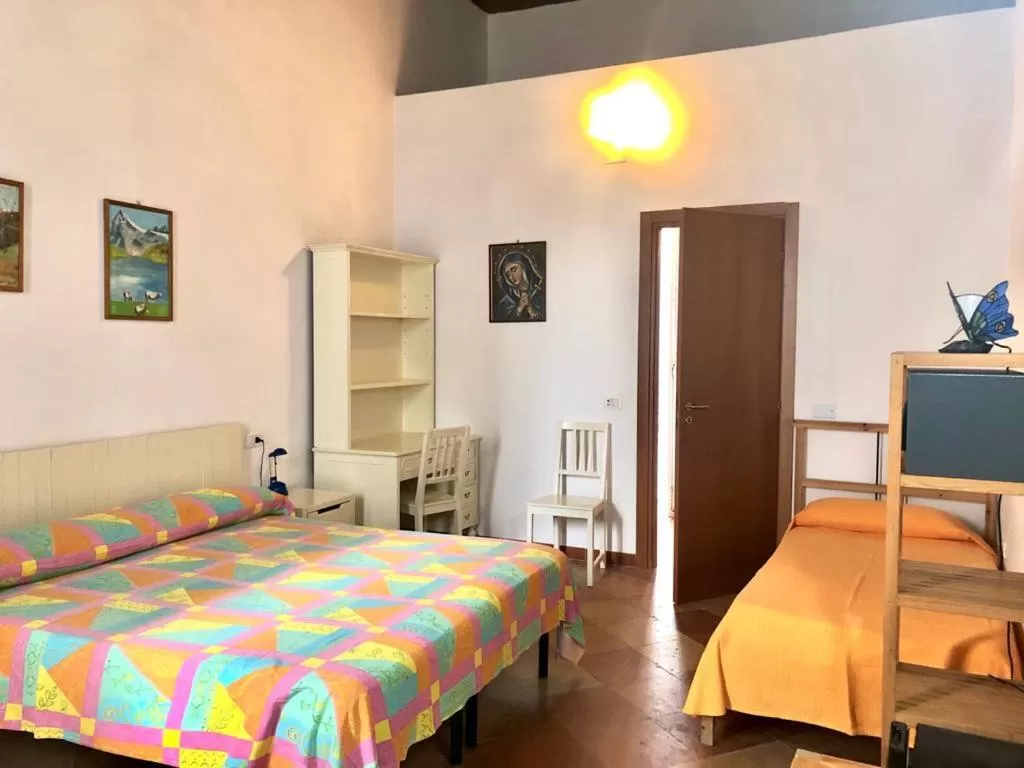 Bed in Rocca Sul Mare Hotel