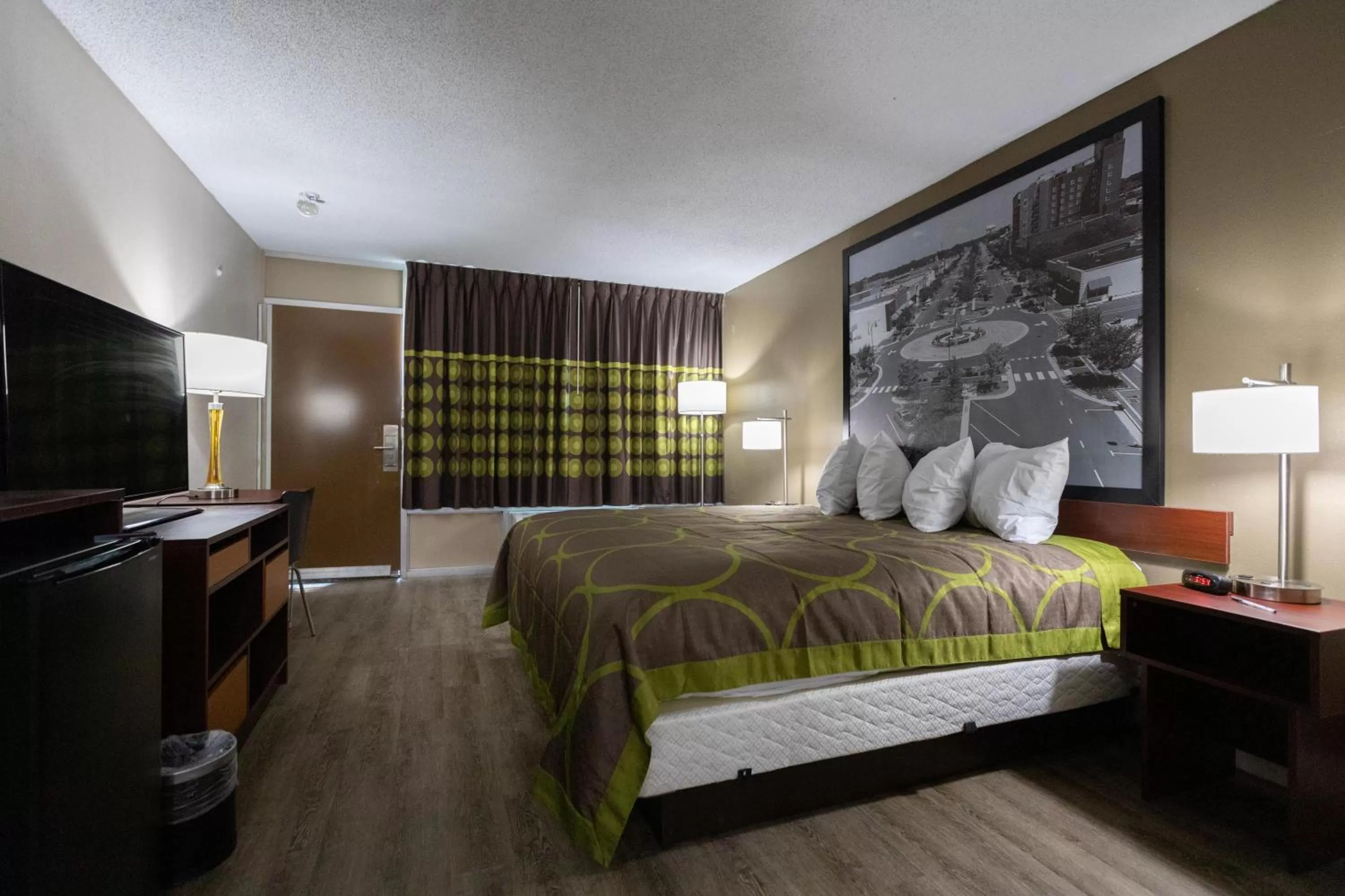 Photo of the whole room, Bed in Super 8 by Wyndham Goldsboro