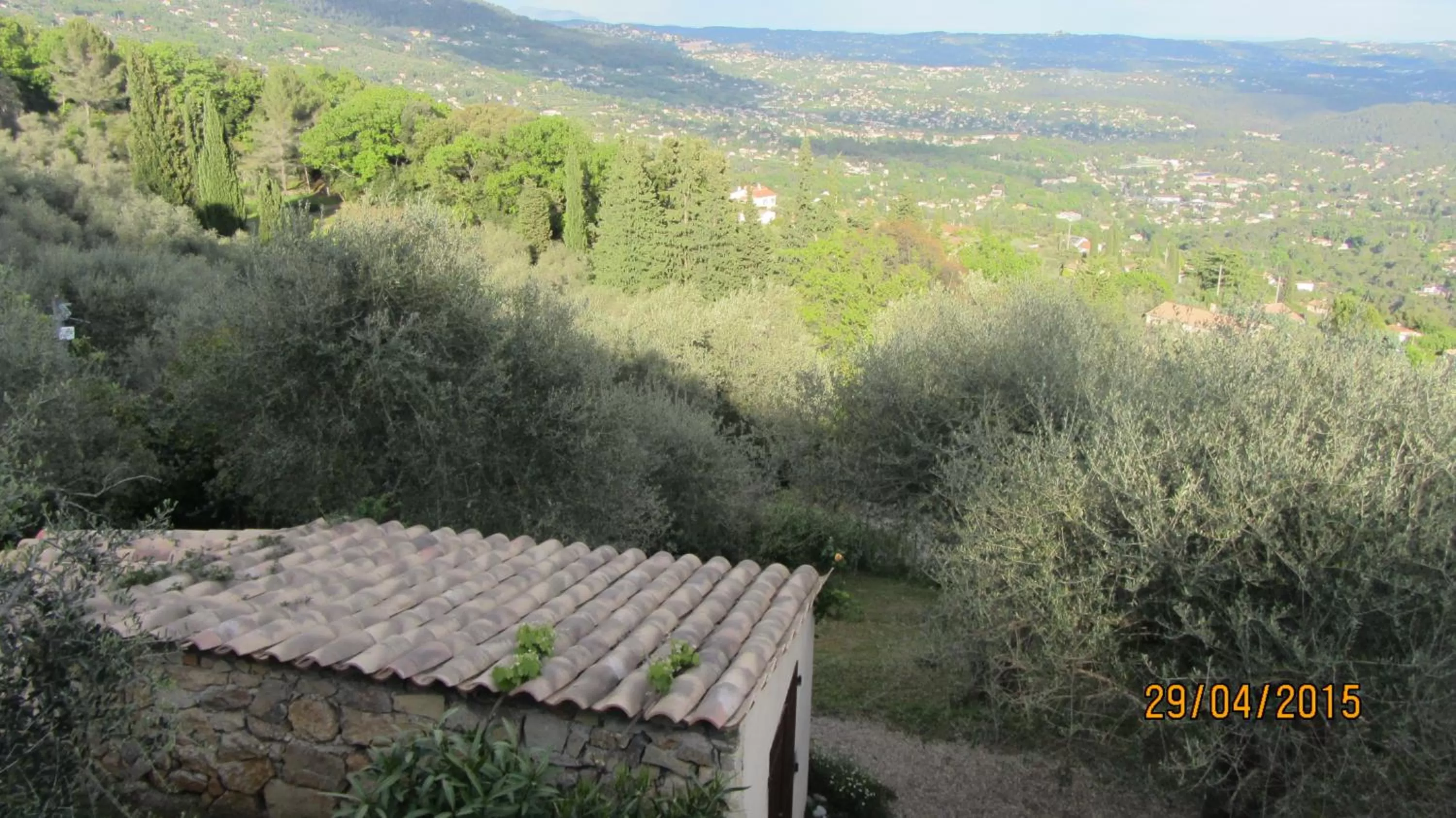 Garden view in villa des oliviers