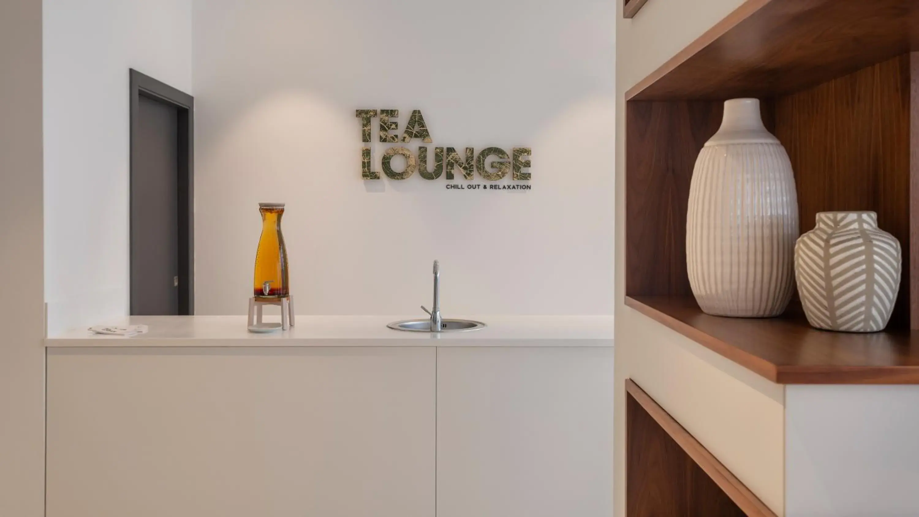 Lounge or bar in Longevity Health & Wellness Hotel - Adults Only