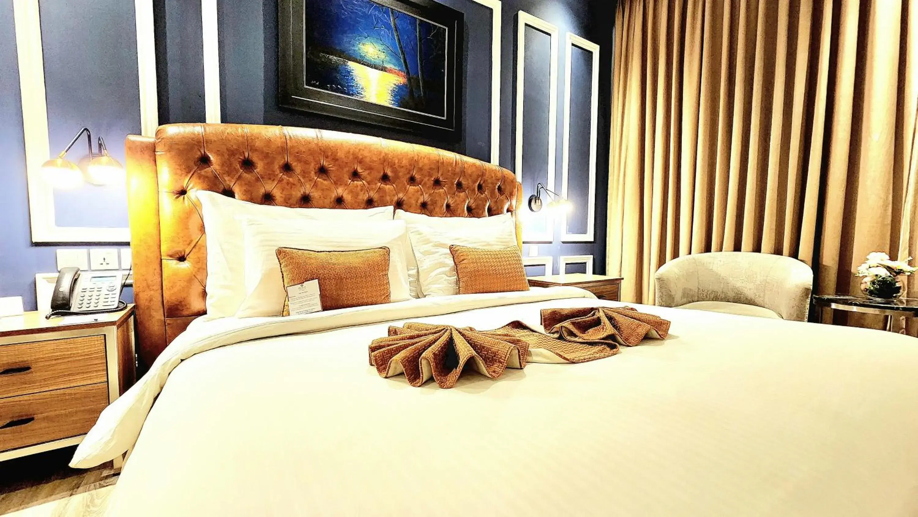 Bed in Best Western Premier Hotel Gulberg Lahore