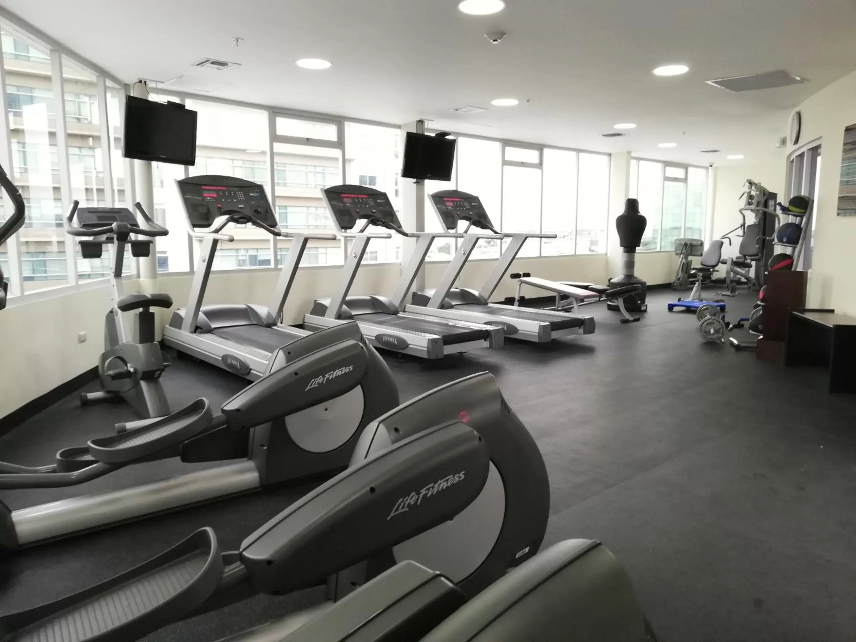 Fitness centre/facilities, Fitness Center/Facilities in TRYP by Wyndham Guayaquil