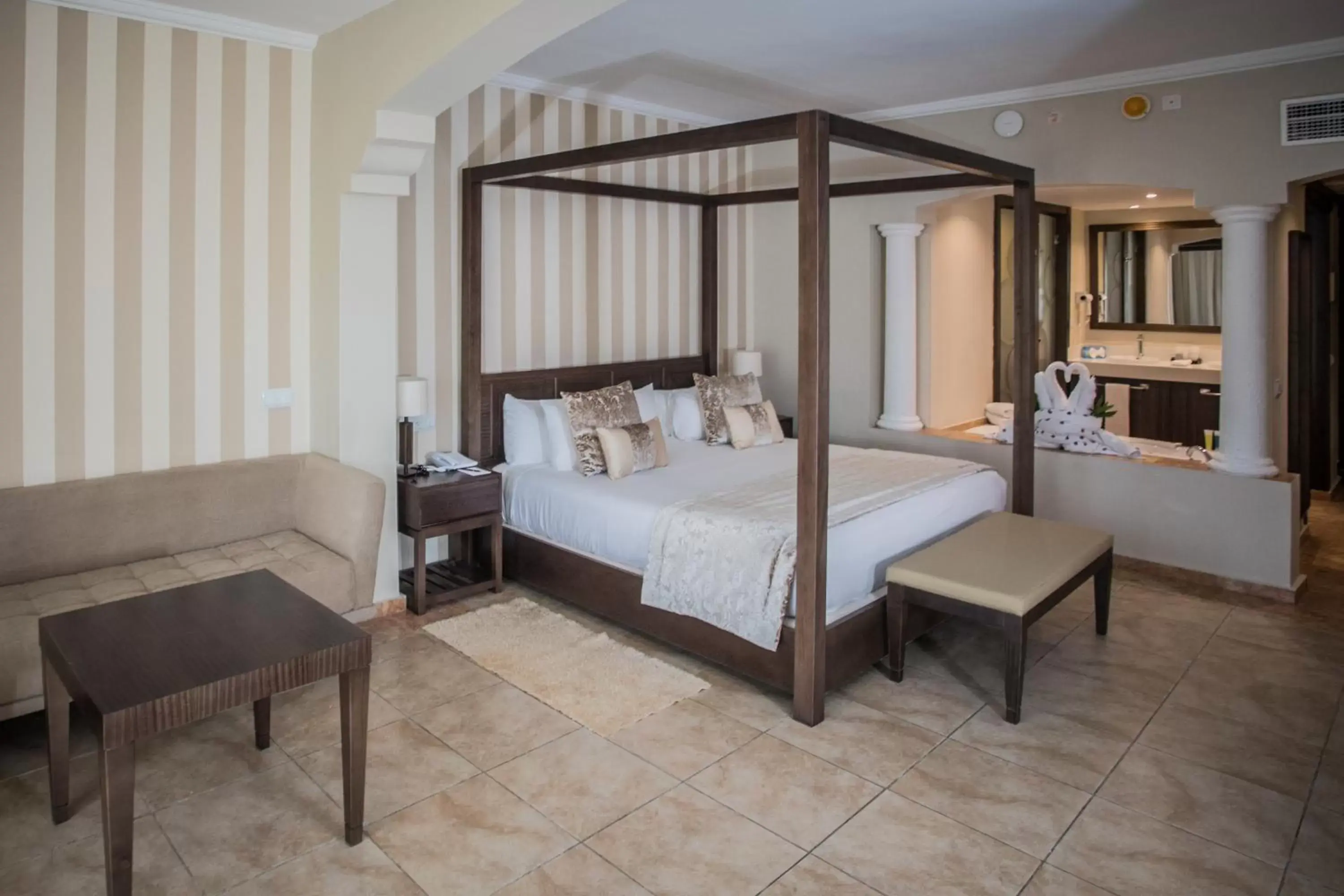 Colonial Club Jr Suite with Jacuzzi (Adults Only, 18+) - Free WiFi in Majestic Colonial Punta Cana - All Inclusive