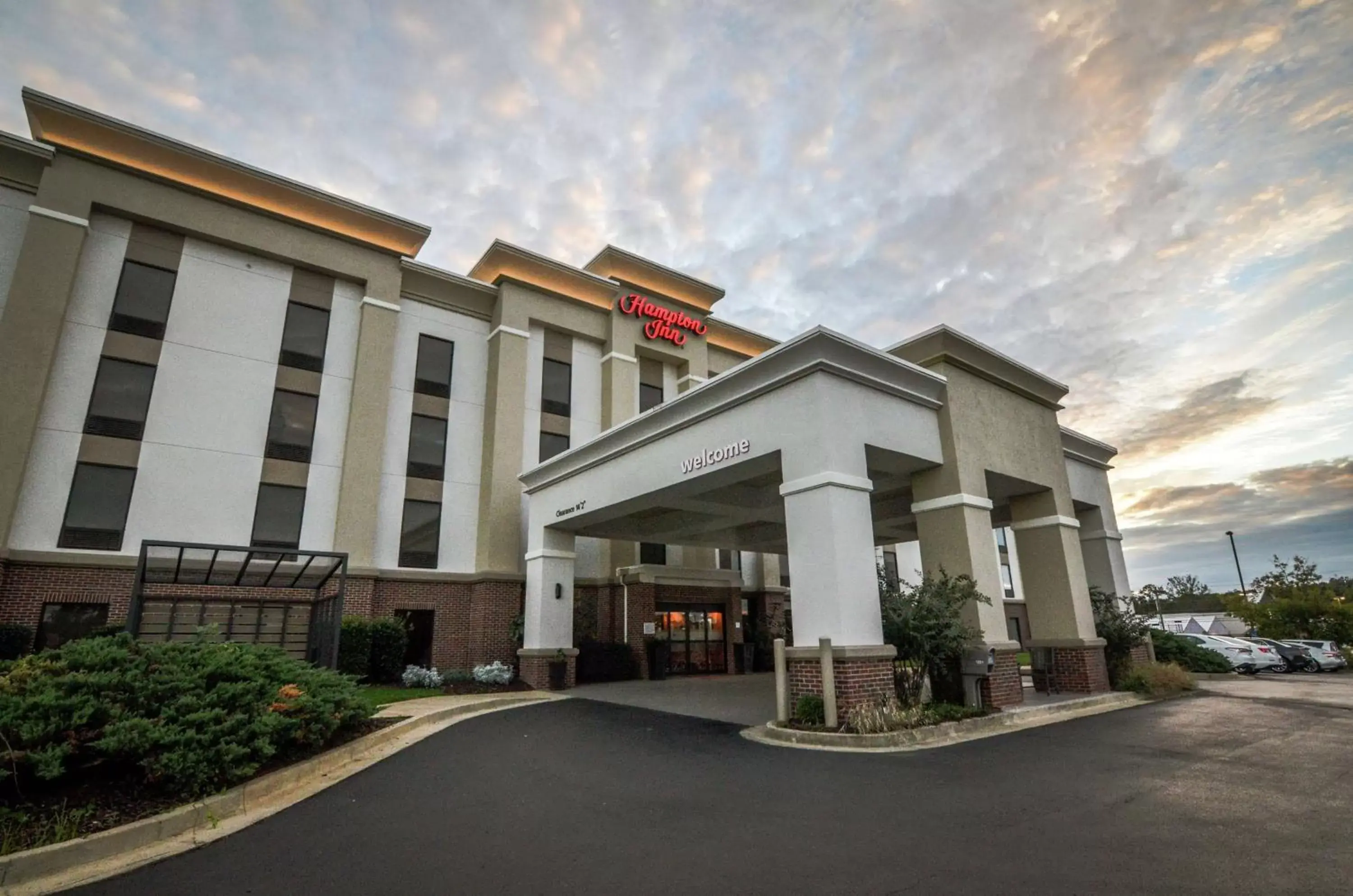 Property Building in Hampton Inn Fort Payne