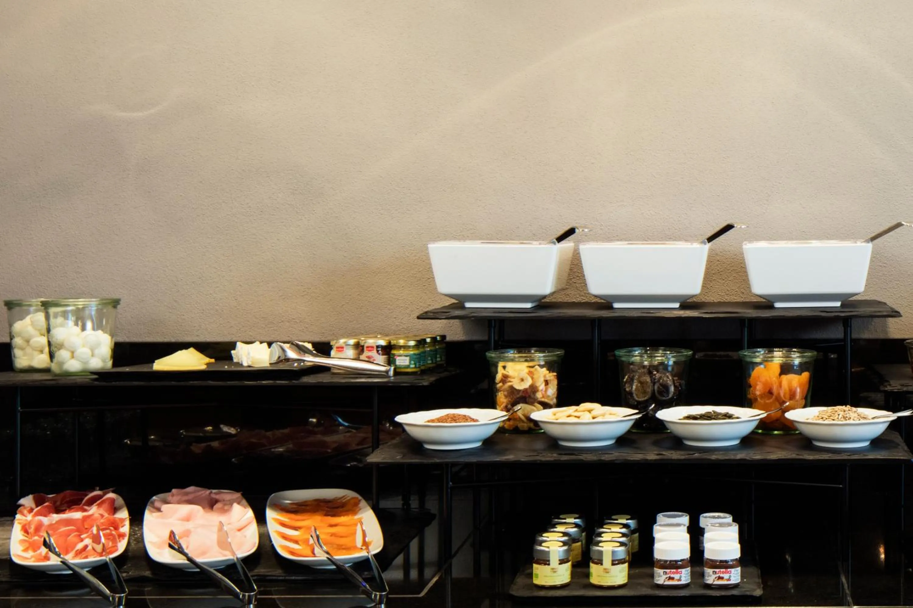 Buffet breakfast in The Frame Hotel