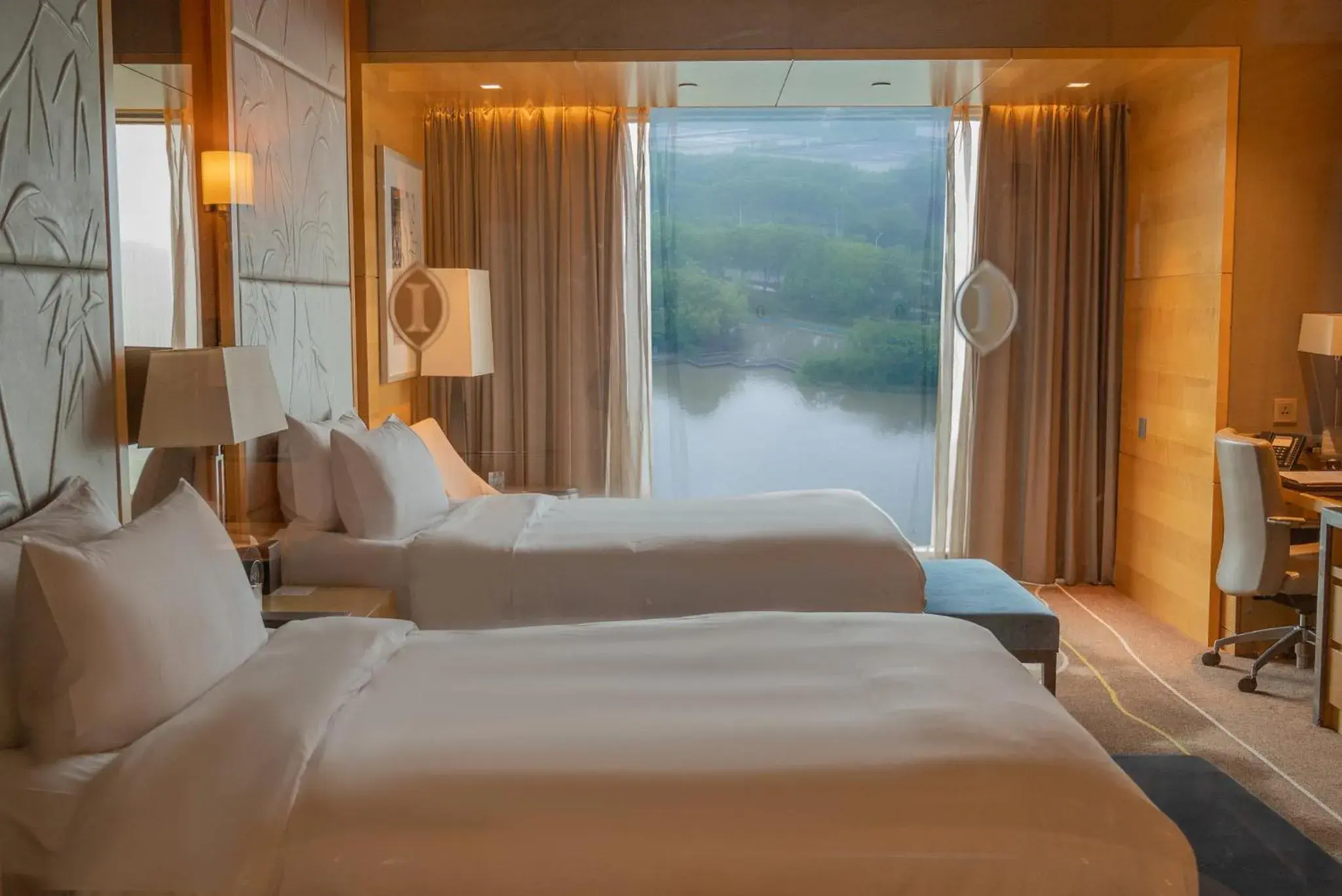 Photo of the whole room, Bed in InterContinental Ningbo, an IHG Hotel