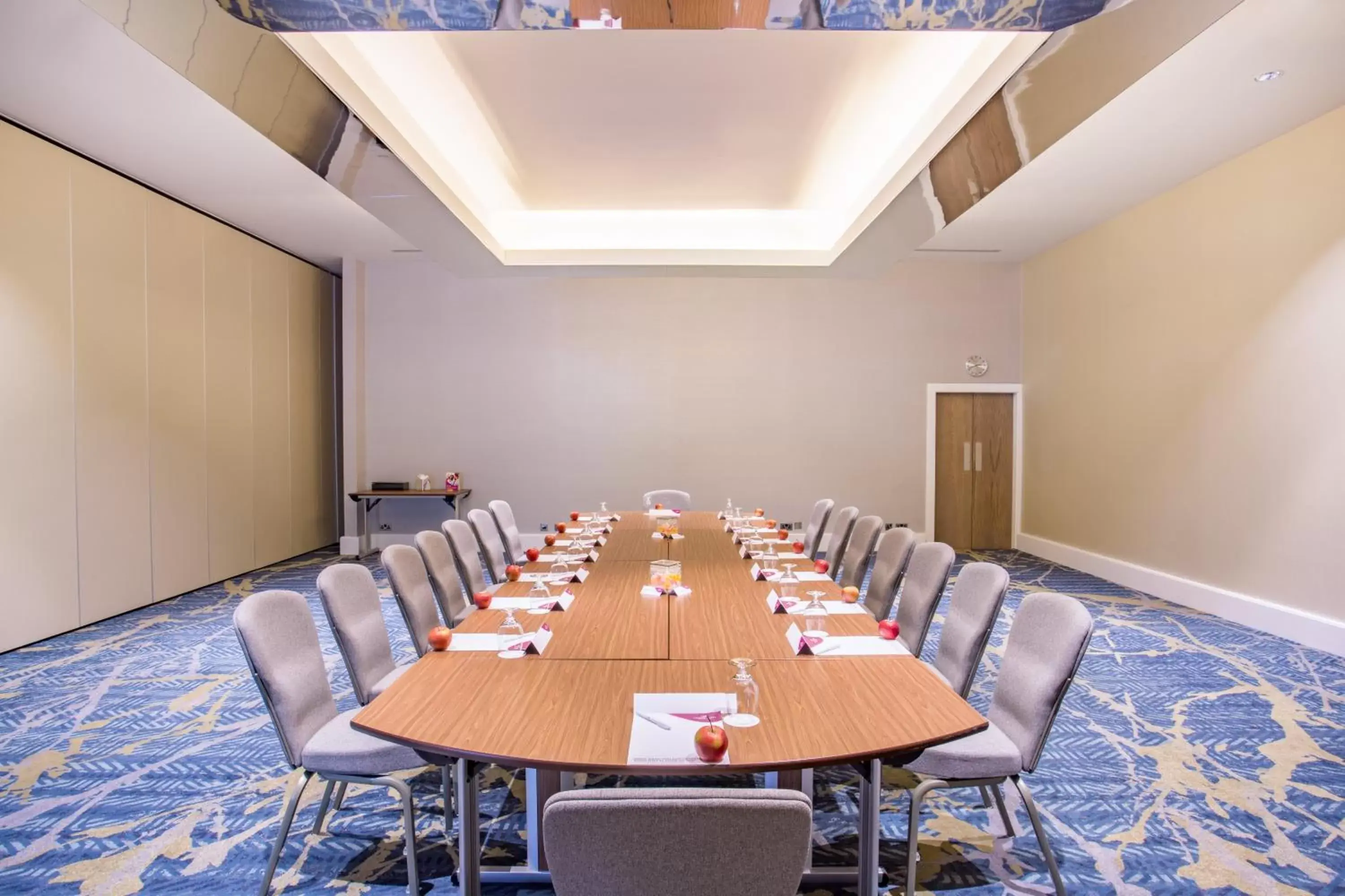 Meeting/conference room in Crowne Plaza Gerrards Cross, an IHG Hotel