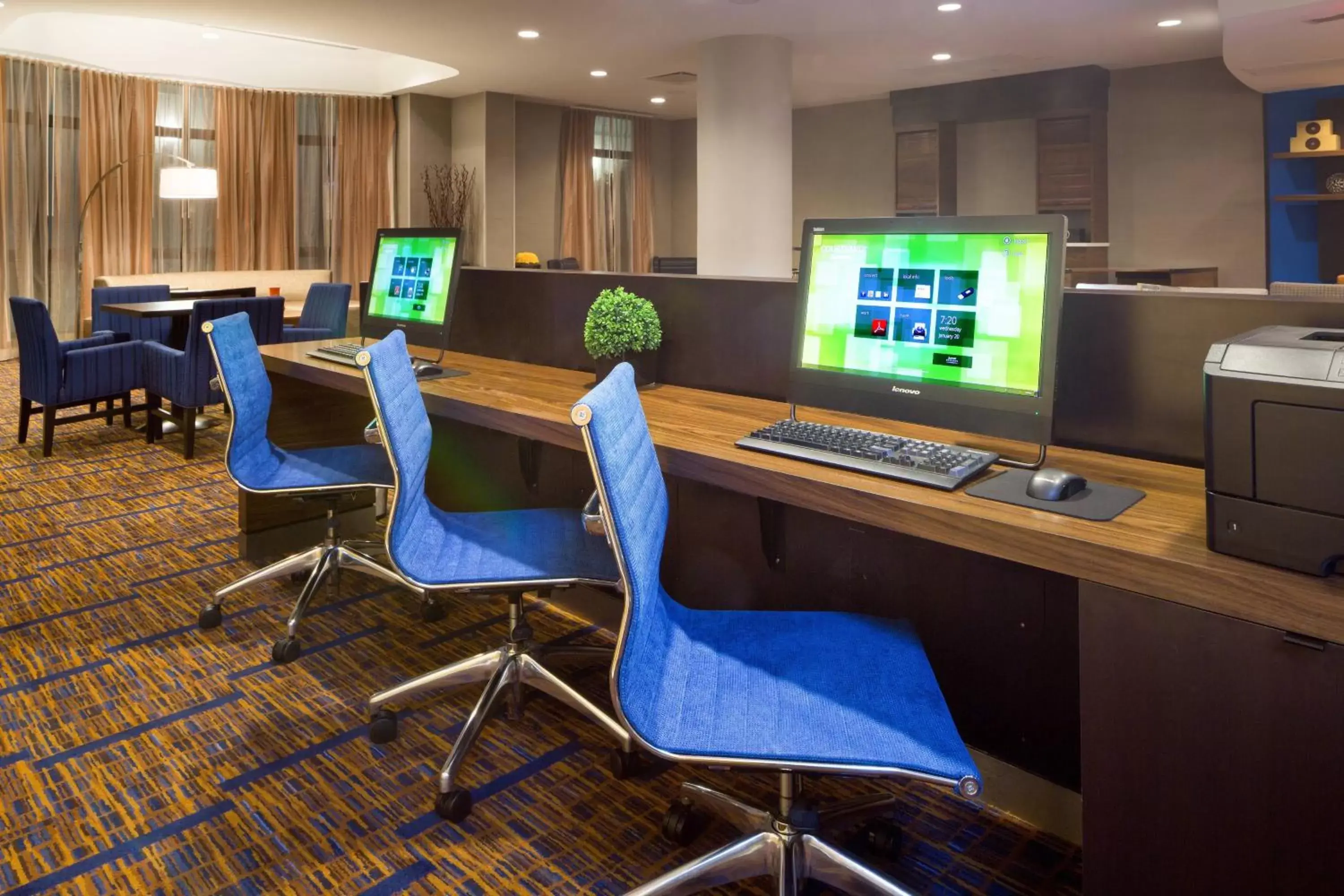 Business facilities in Courtyard by Marriott Houston Galleria