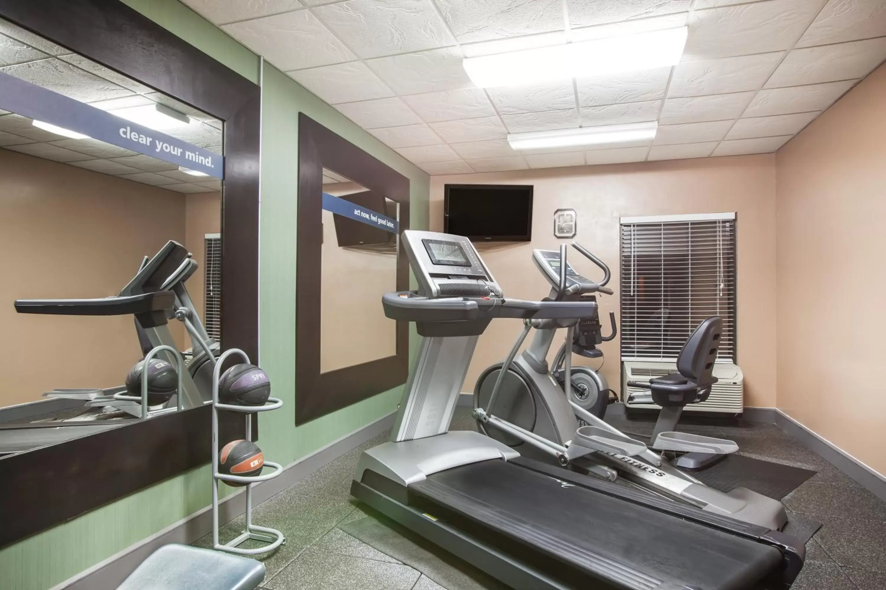 Fitness centre/facilities, Fitness Center/Facilities in Wingate by Wyndham North Little Rock