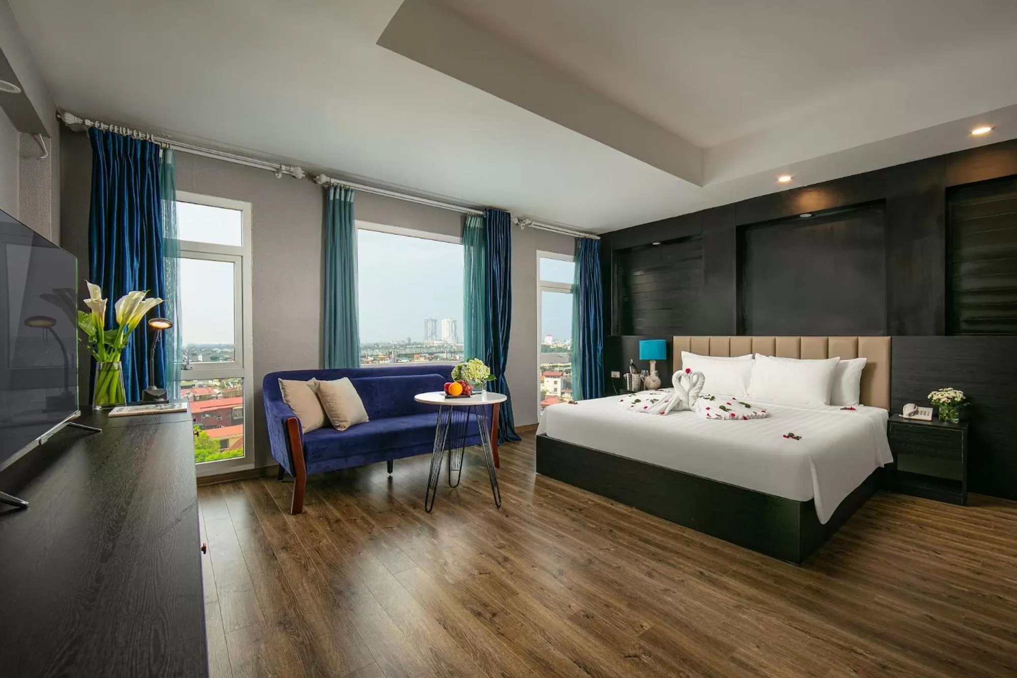 Photo of the whole room, Bed in Ja Cosmo Hotel and Spa