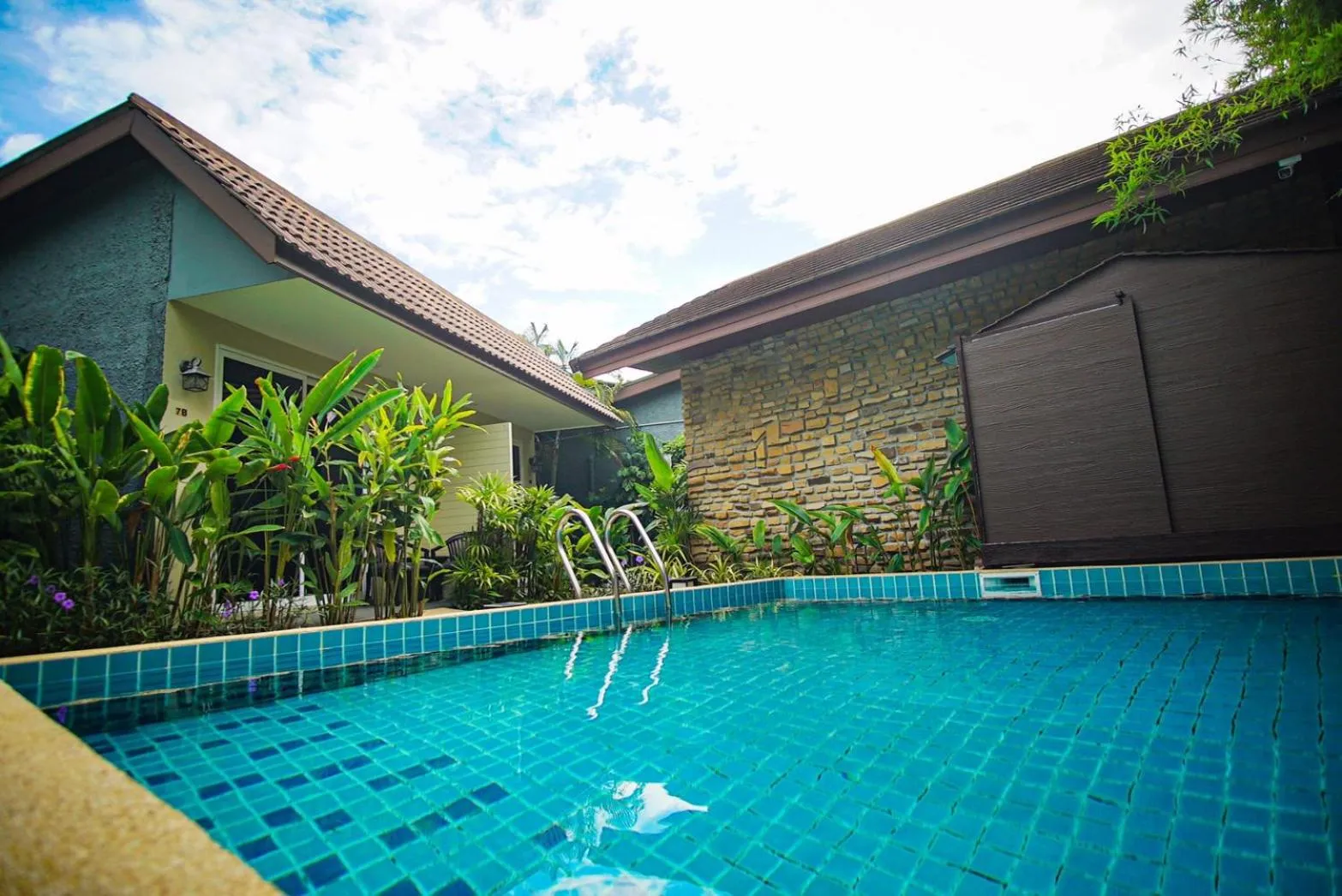 Swimming pool in Capricorn Village - SHA Extra Plus