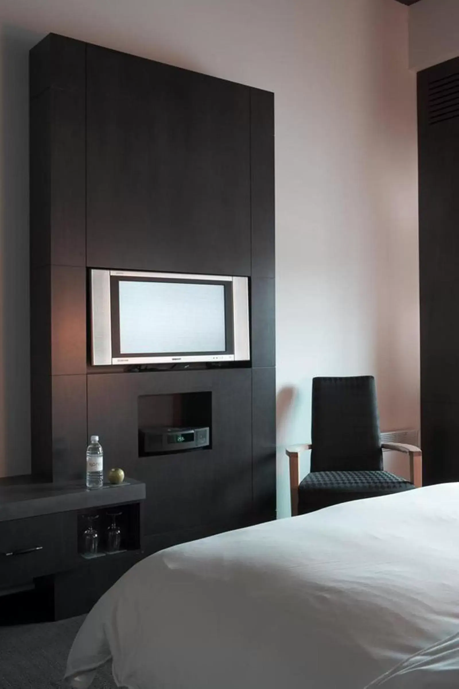 TV and multimedia, Bed in Hôtel Alt Québec