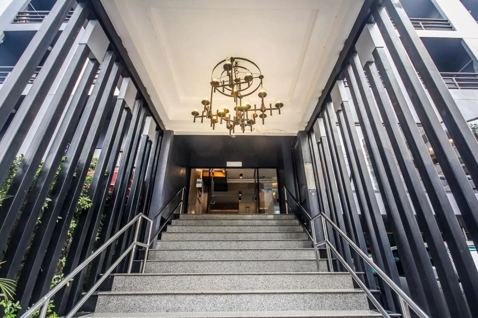 Facade/entrance in R1 Nimman Hotel Chiangmai