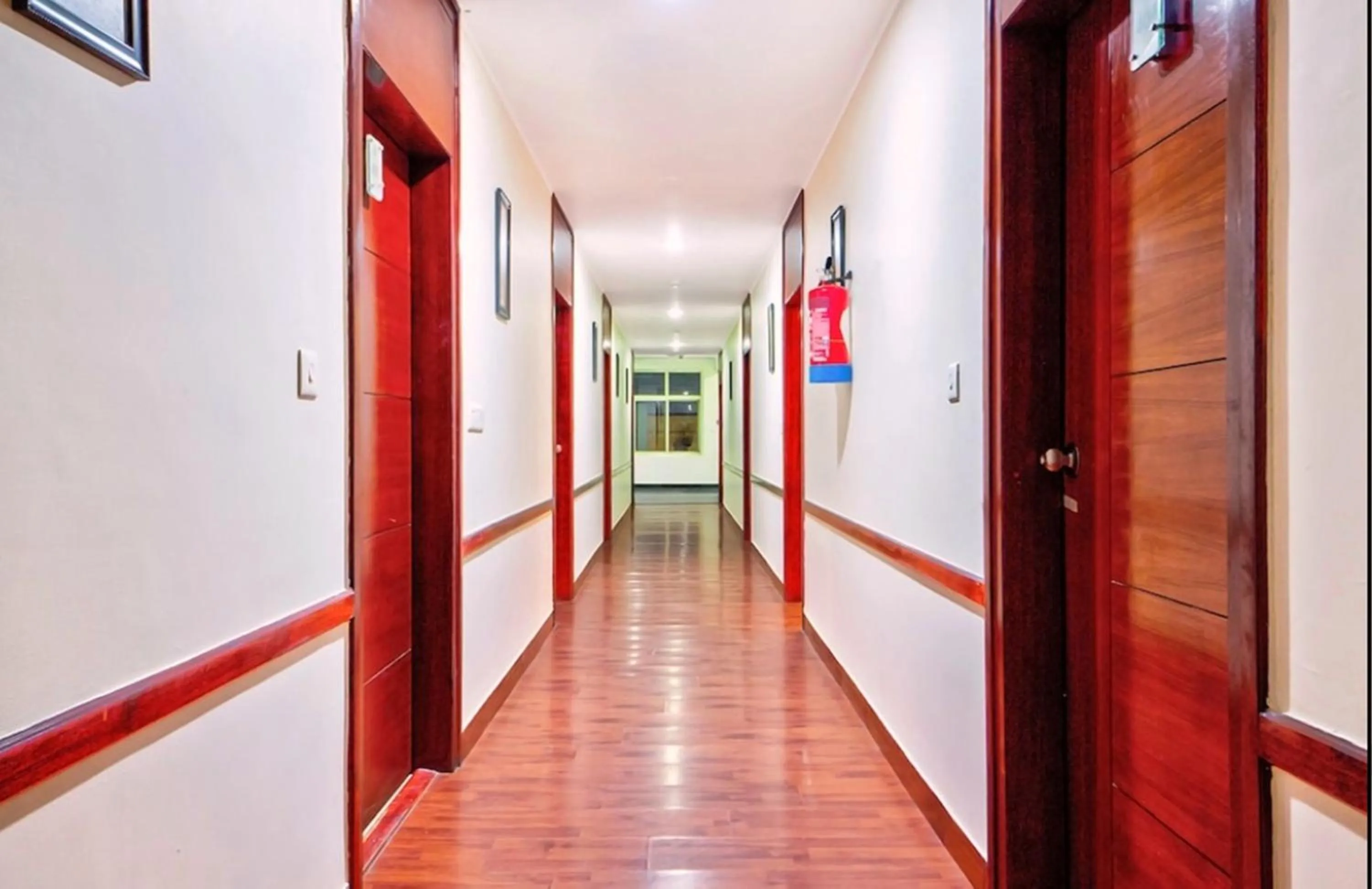 Hotel Clarks Inn Jaipur, Banipark