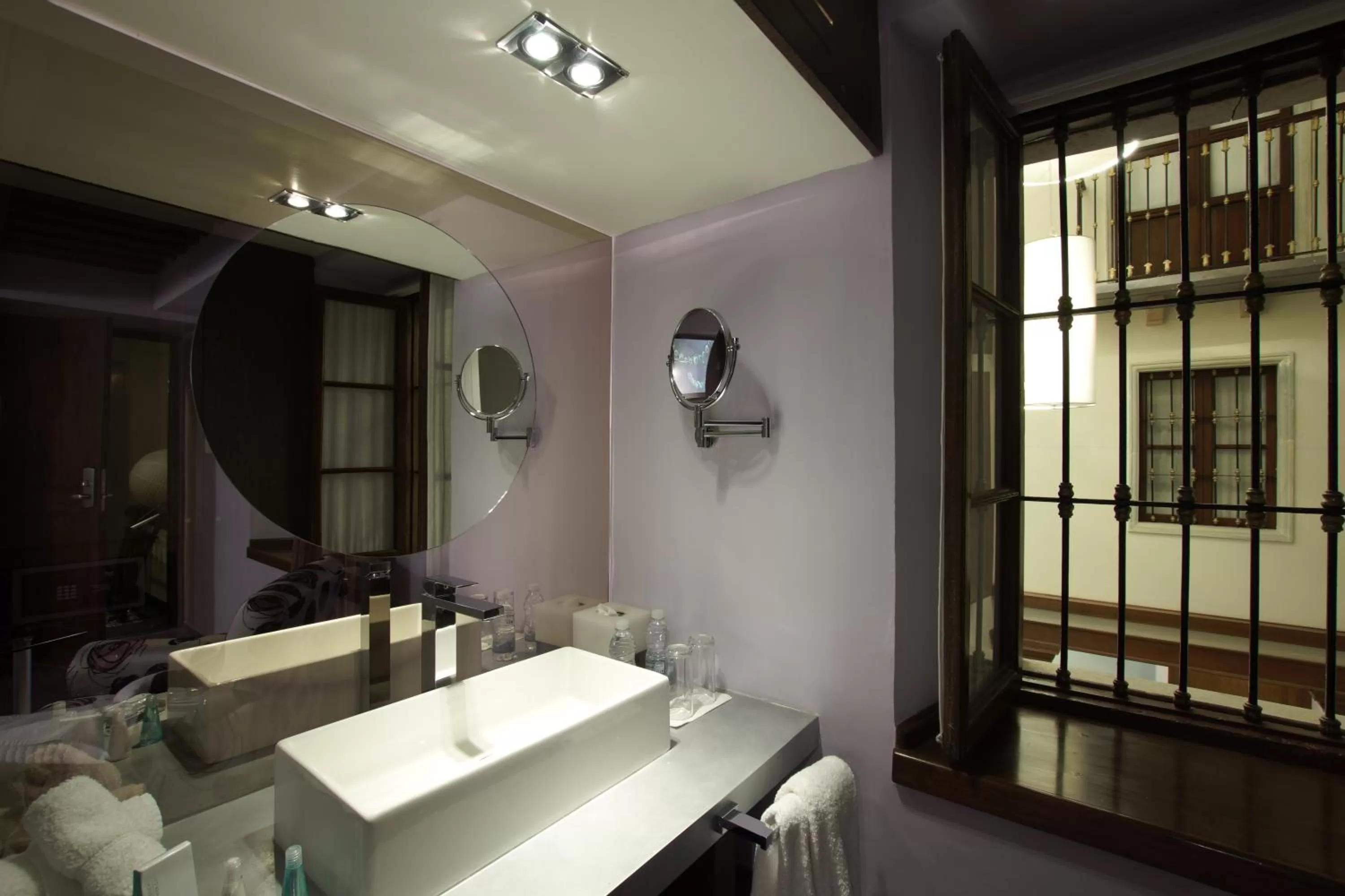 Bathroom in 1850 Hotel Boutique