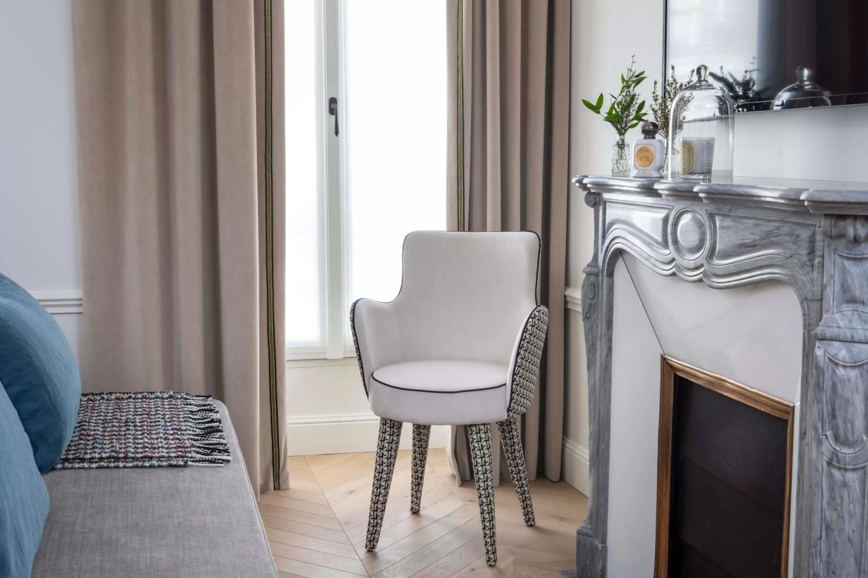 Living room in Hotel Louvre Montana