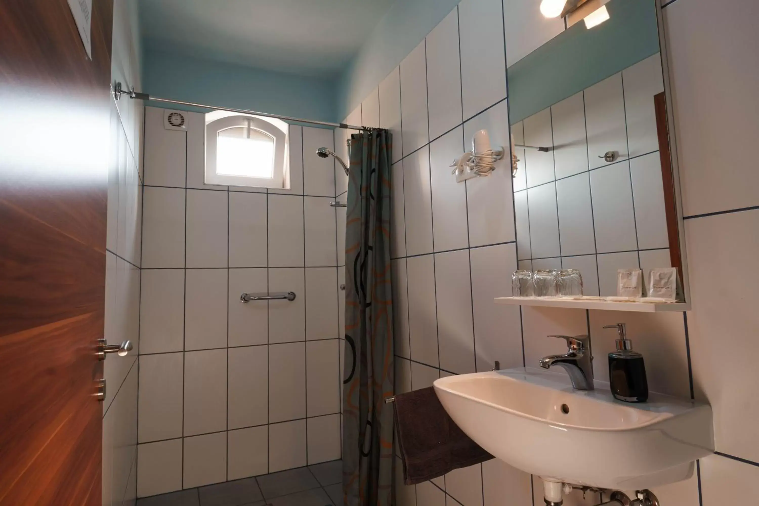 Queen Room - single occupancy - Disability Access in Garden Vendégház Makó Queen Room - single occupancy - Disability Access in Garden Vendégház Makó