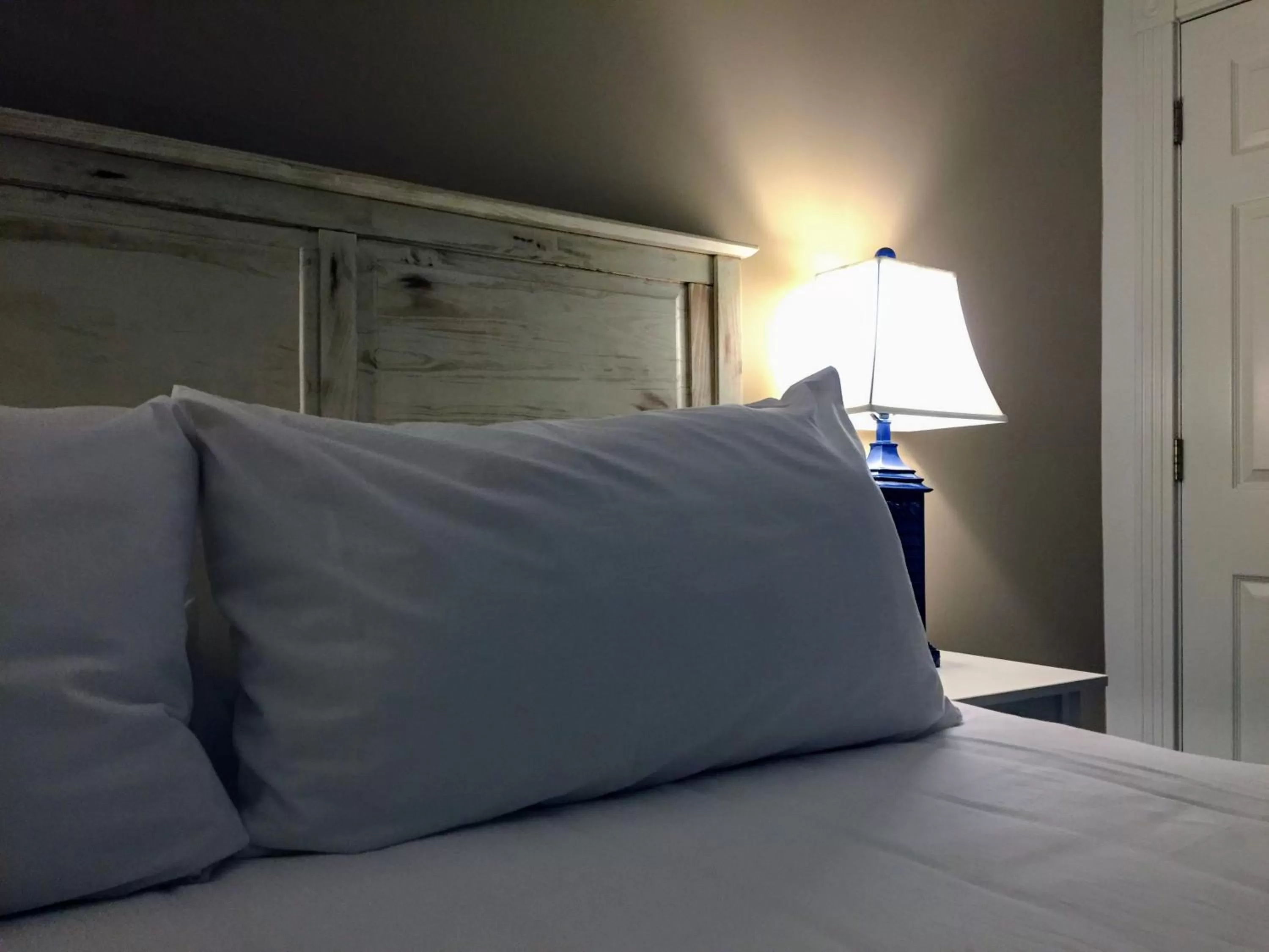 Bedroom, Bed in Pilgrim House