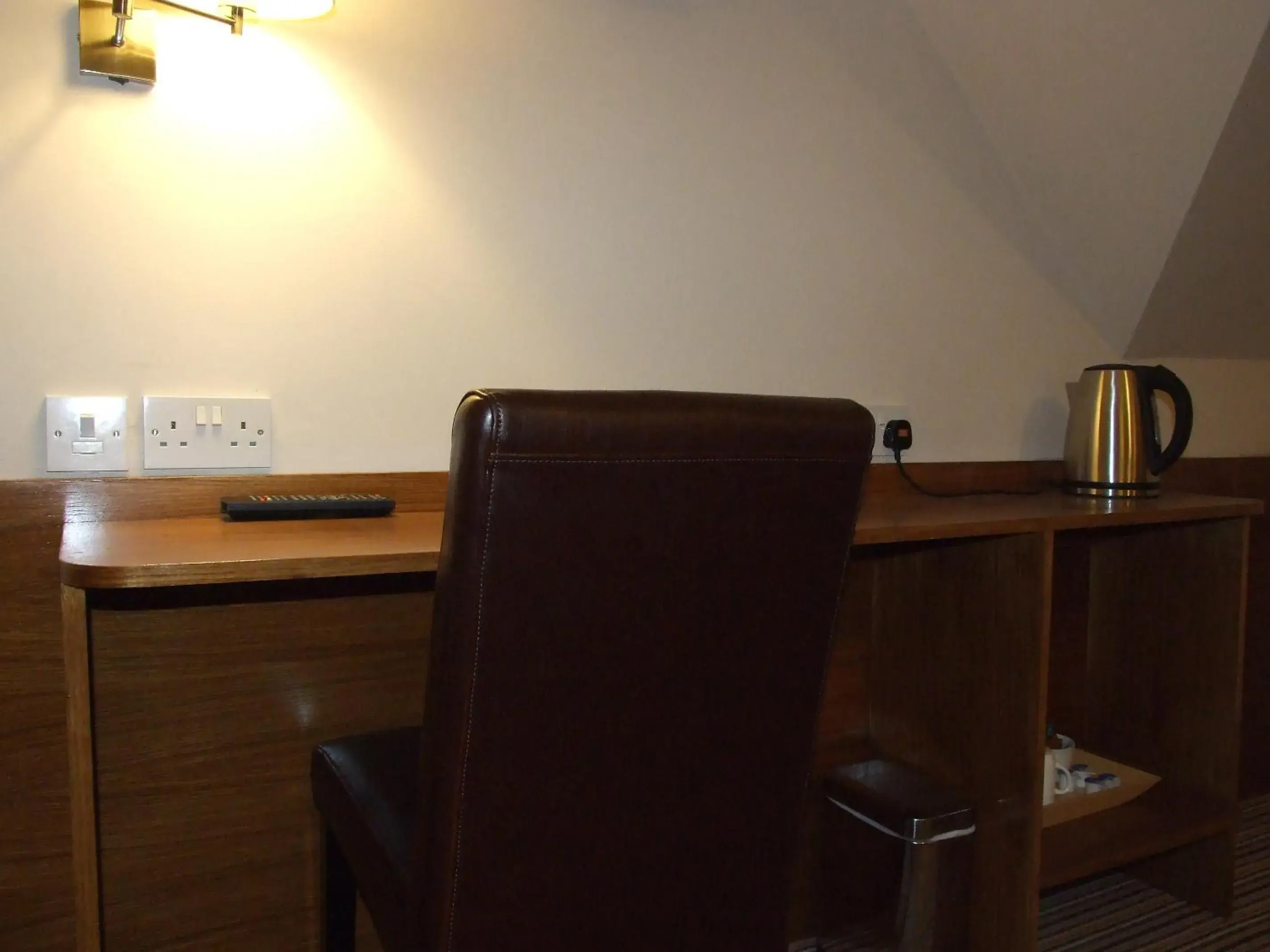 Coffee/tea facilities, Dining Area in Leith House