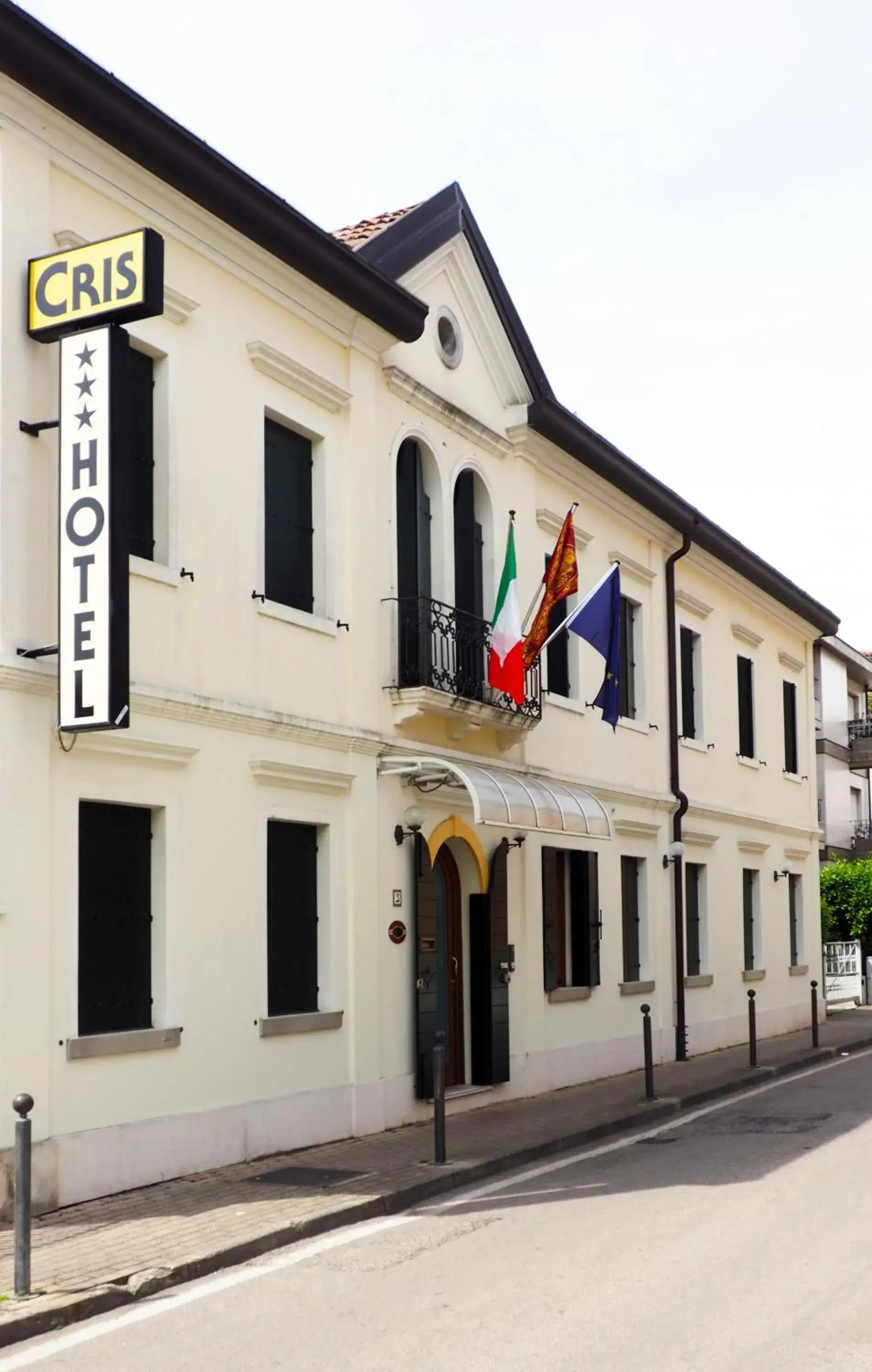 Street view, Property Building in Hotel Cris