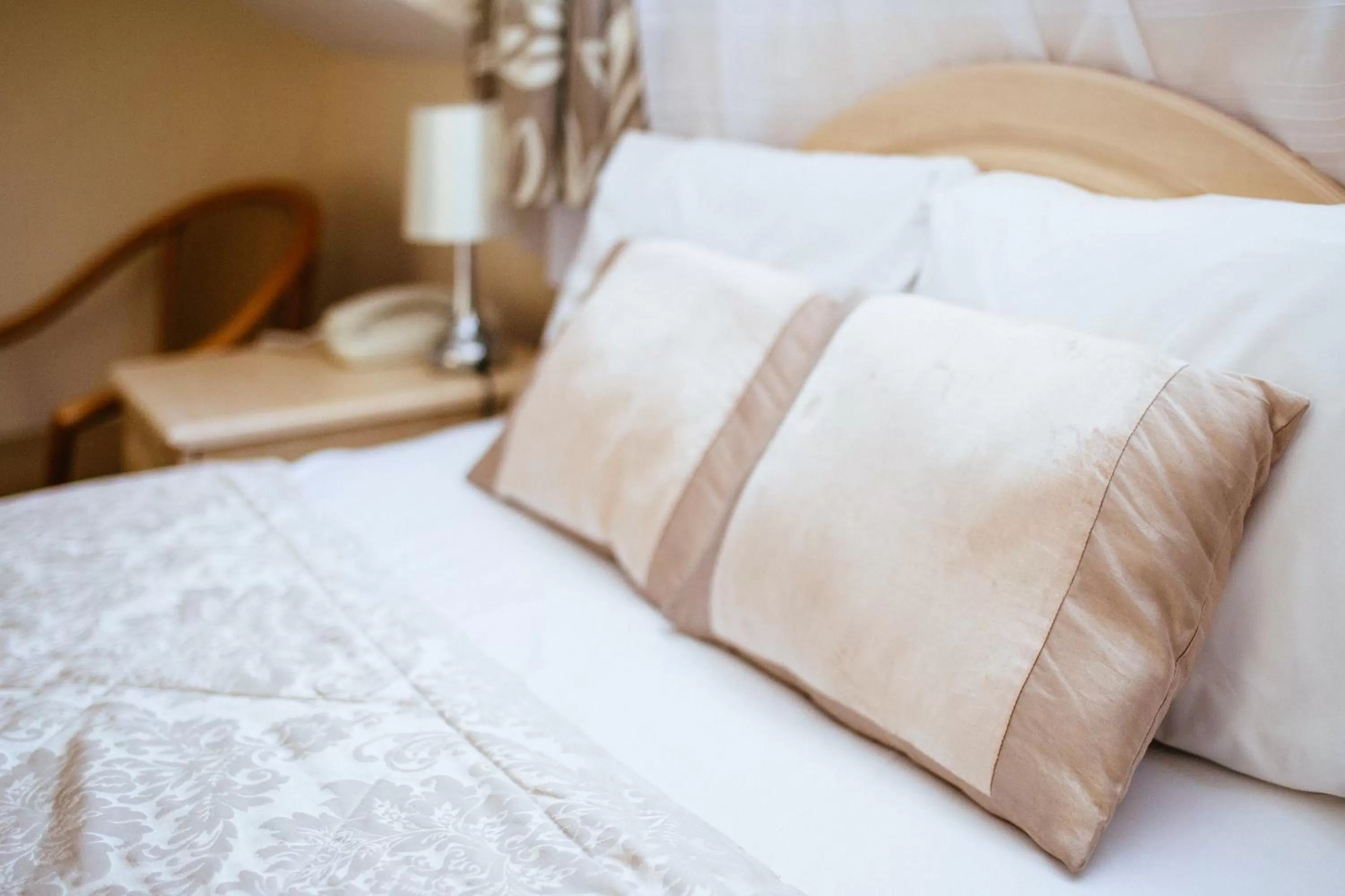 Bed in Pymgate Lodge Hotel Manchester Airport