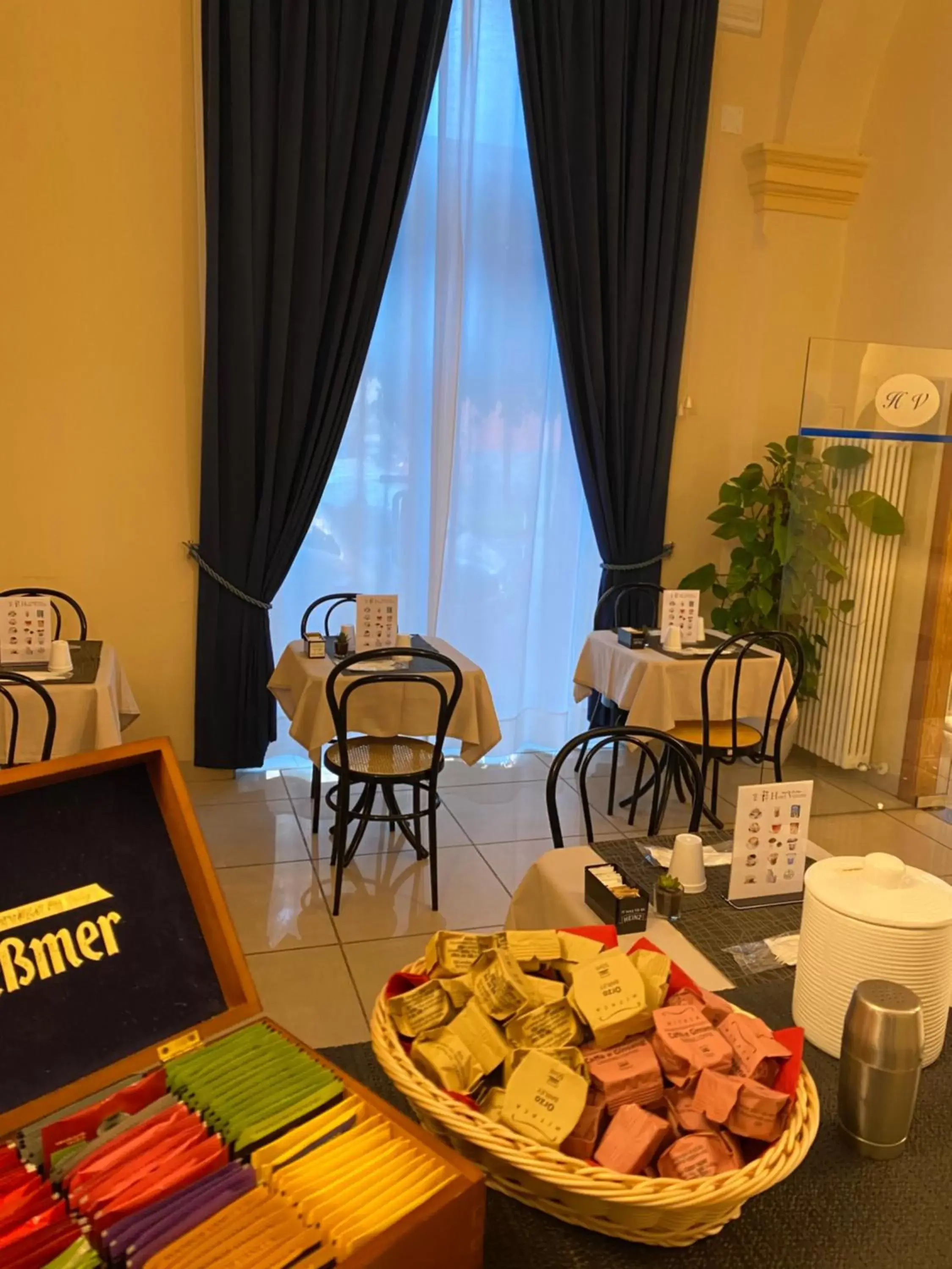 Italian breakfast, Restaurant/Places to Eat in Hotel Venezia