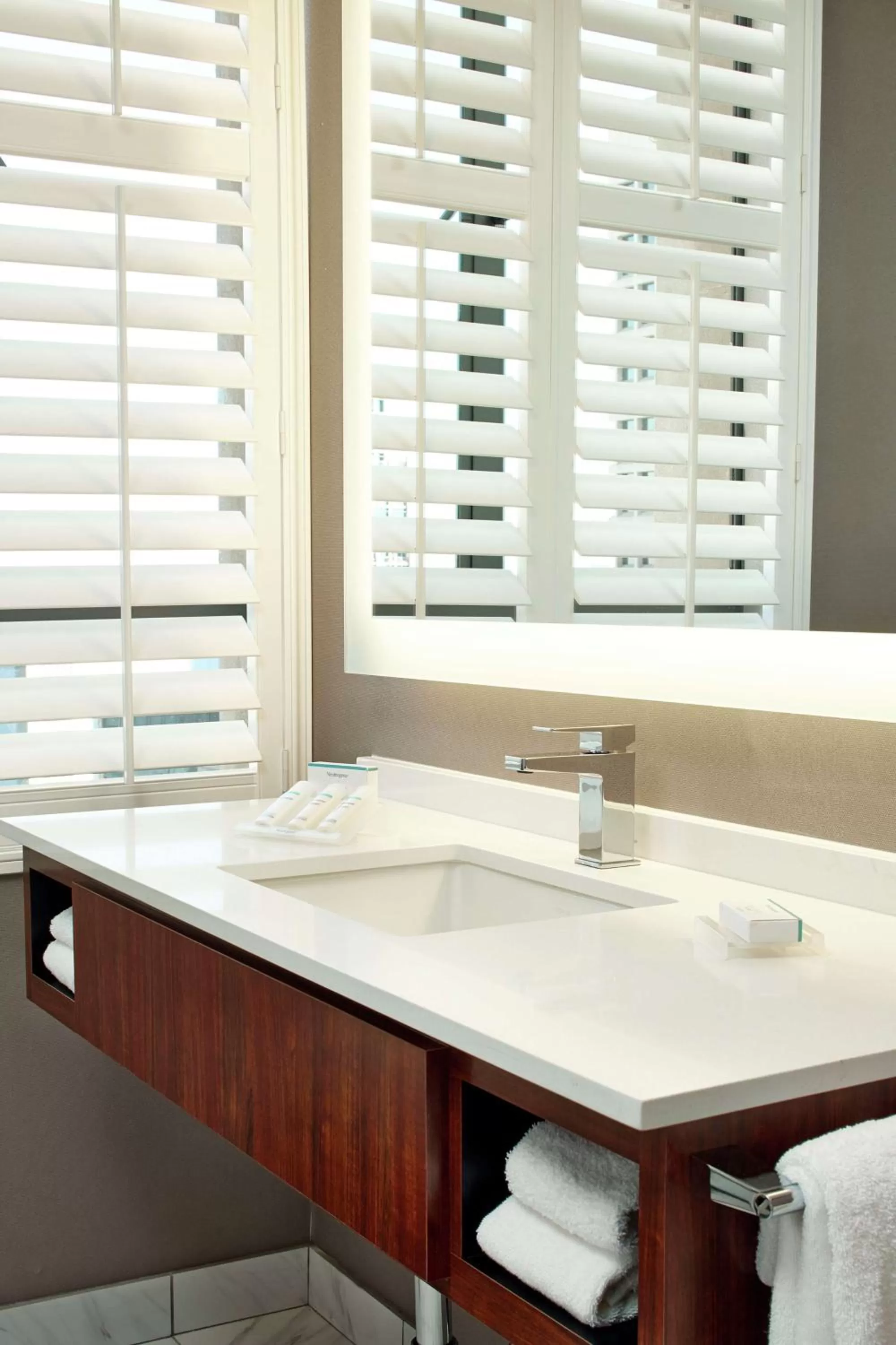 Bathroom in Hilton Garden Inn Phoenix Downtown