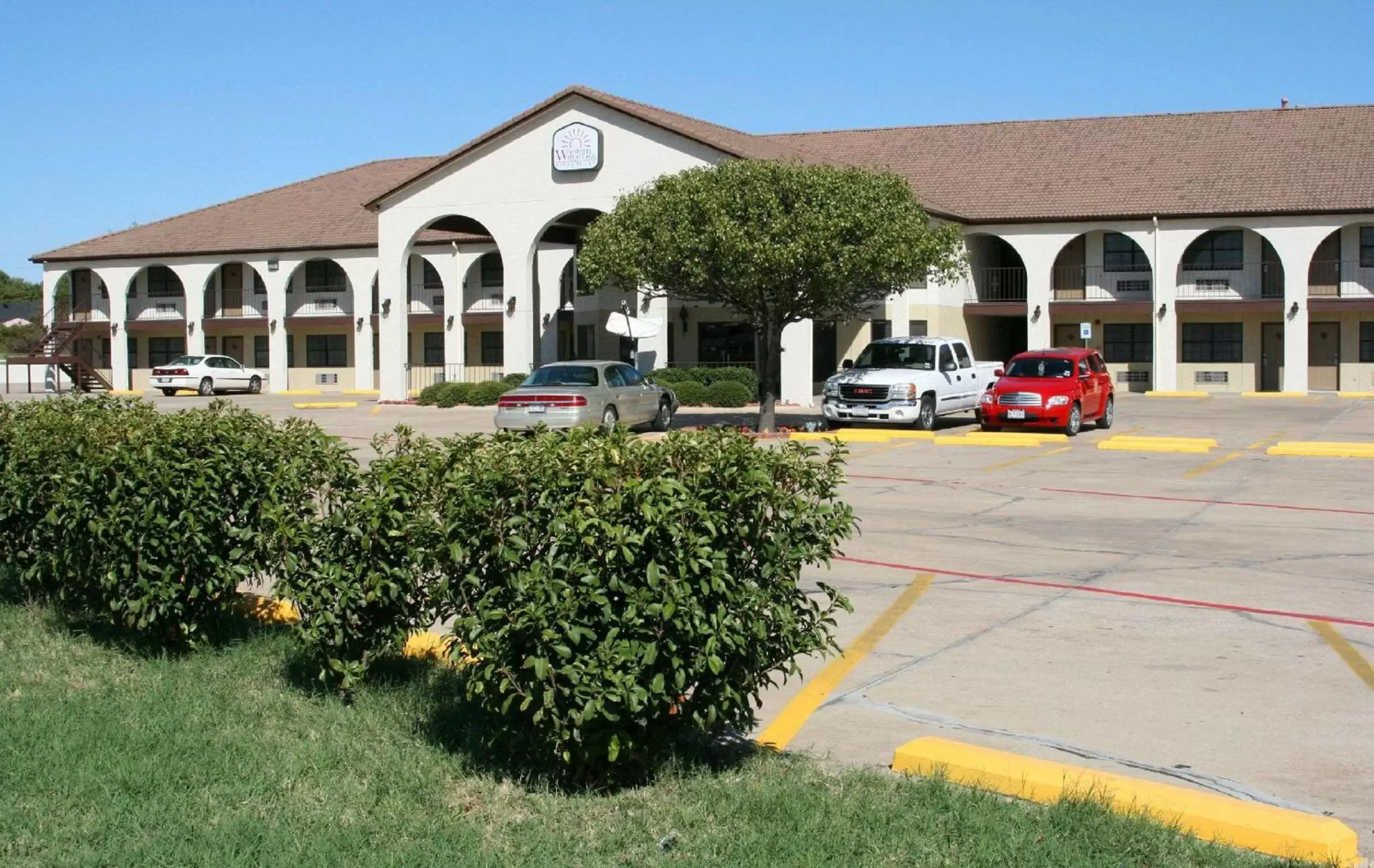 Property Building in Weatherford Heritage Inn