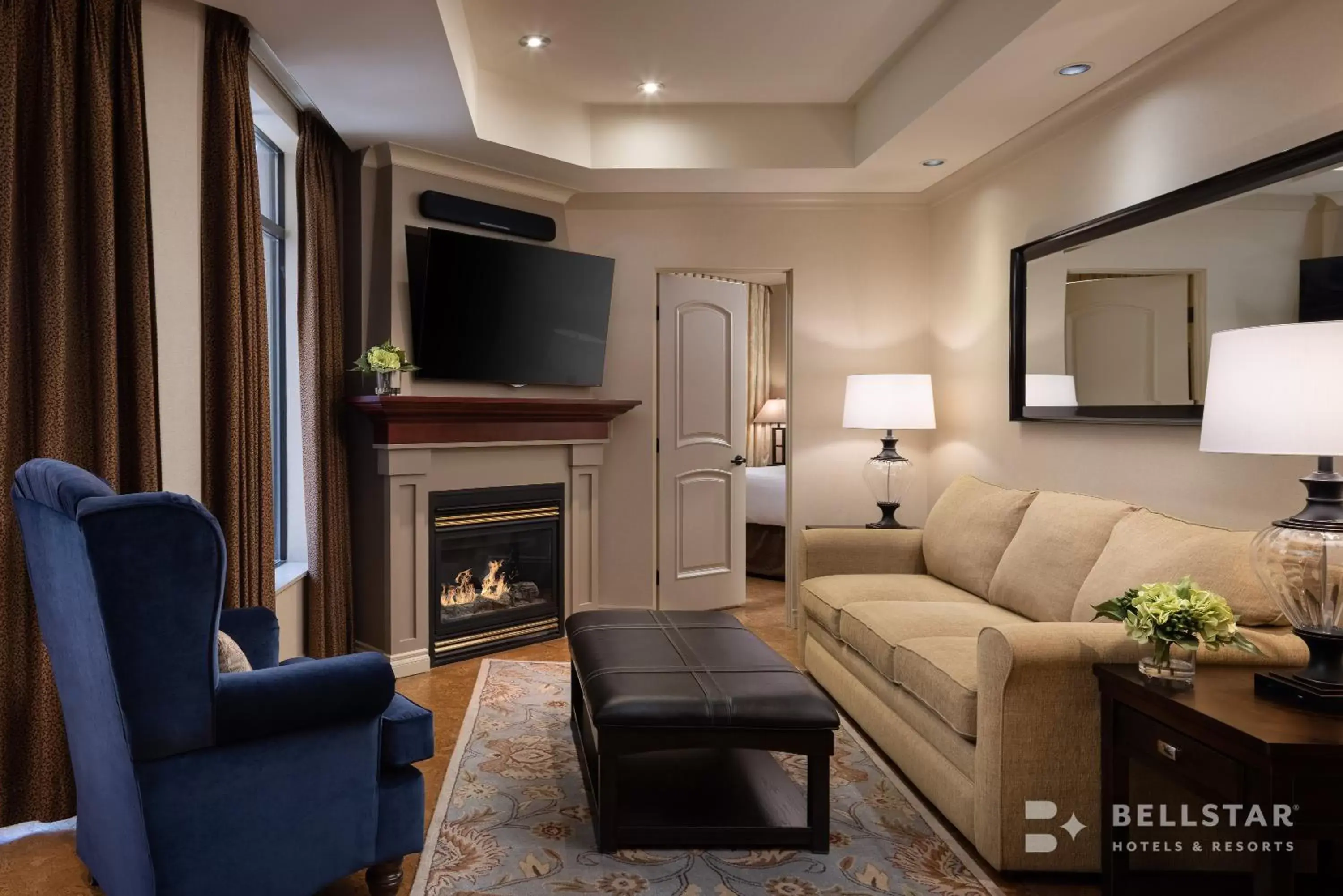 TV and multimedia, Seating Area in The Royal Kelowna - Bellstar Hotels & Resorts