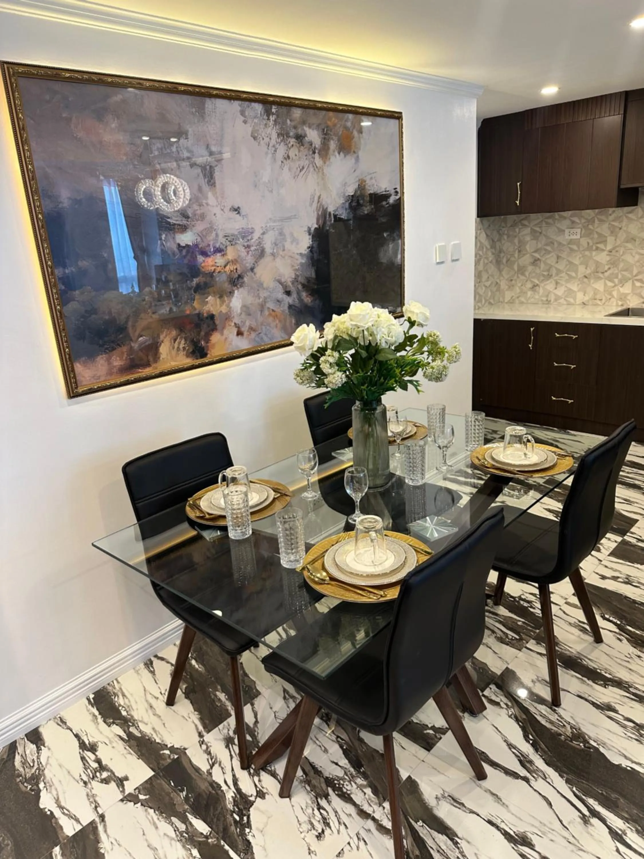 Decorative detail in Mpt Suites