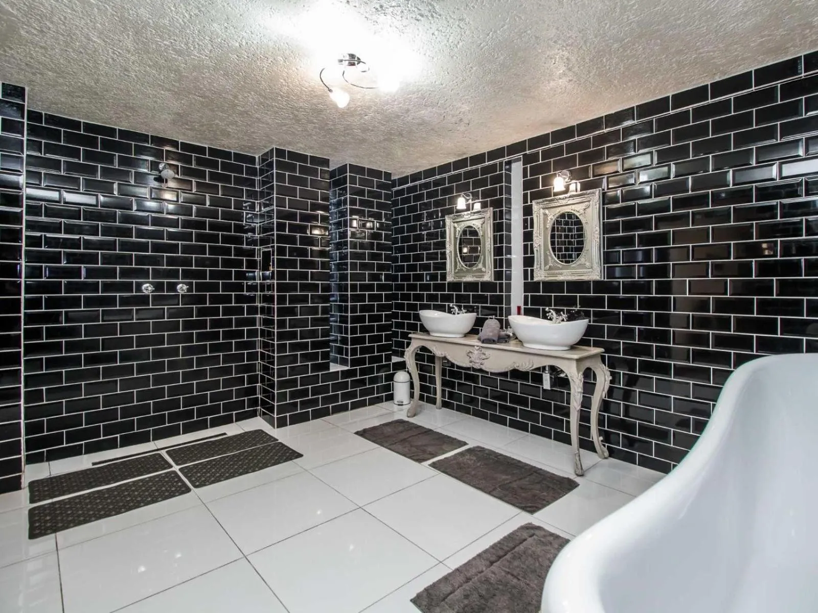 Shower in Villa Amor