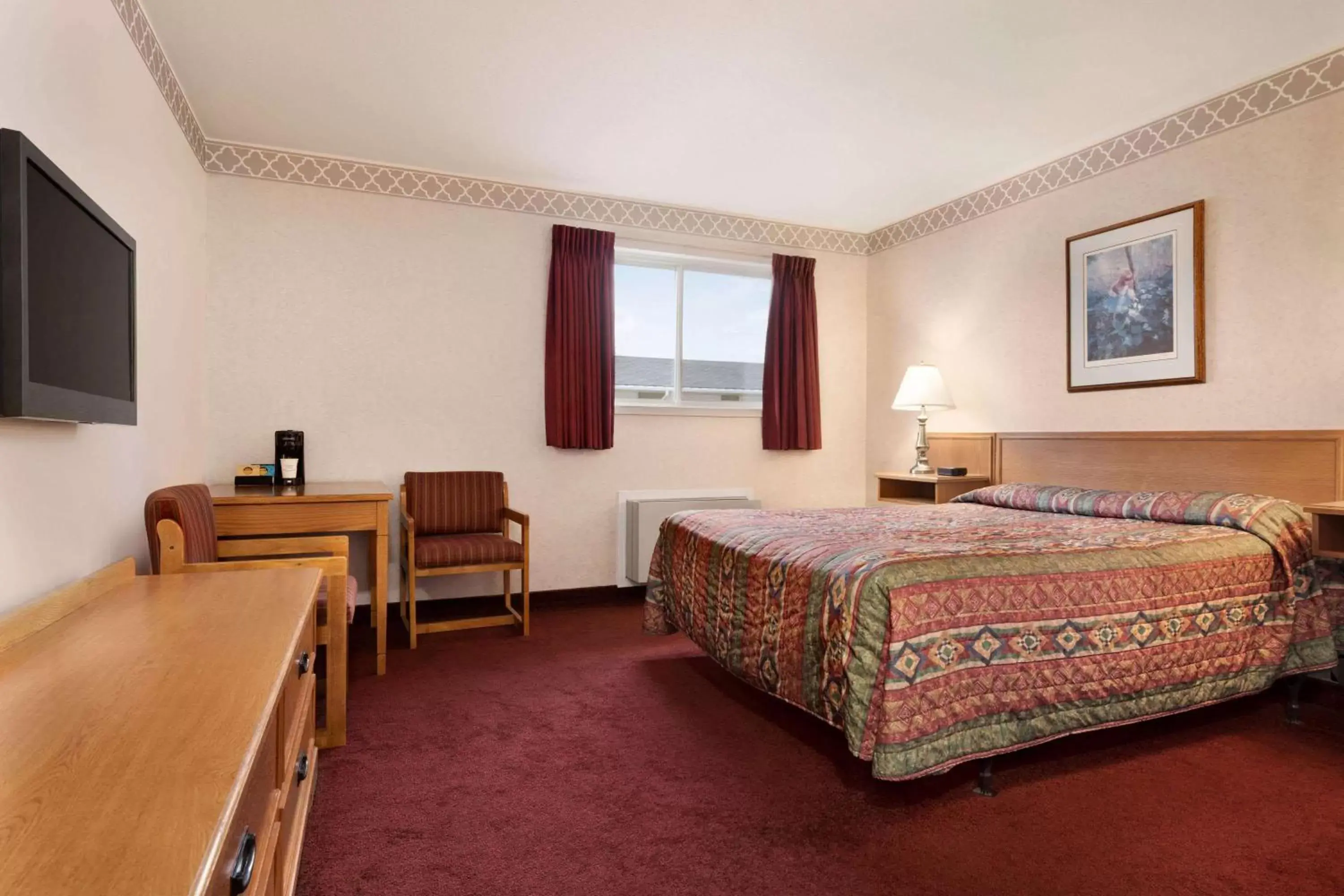 Photo of the whole room in Travelodge by Wyndham Port Elgin