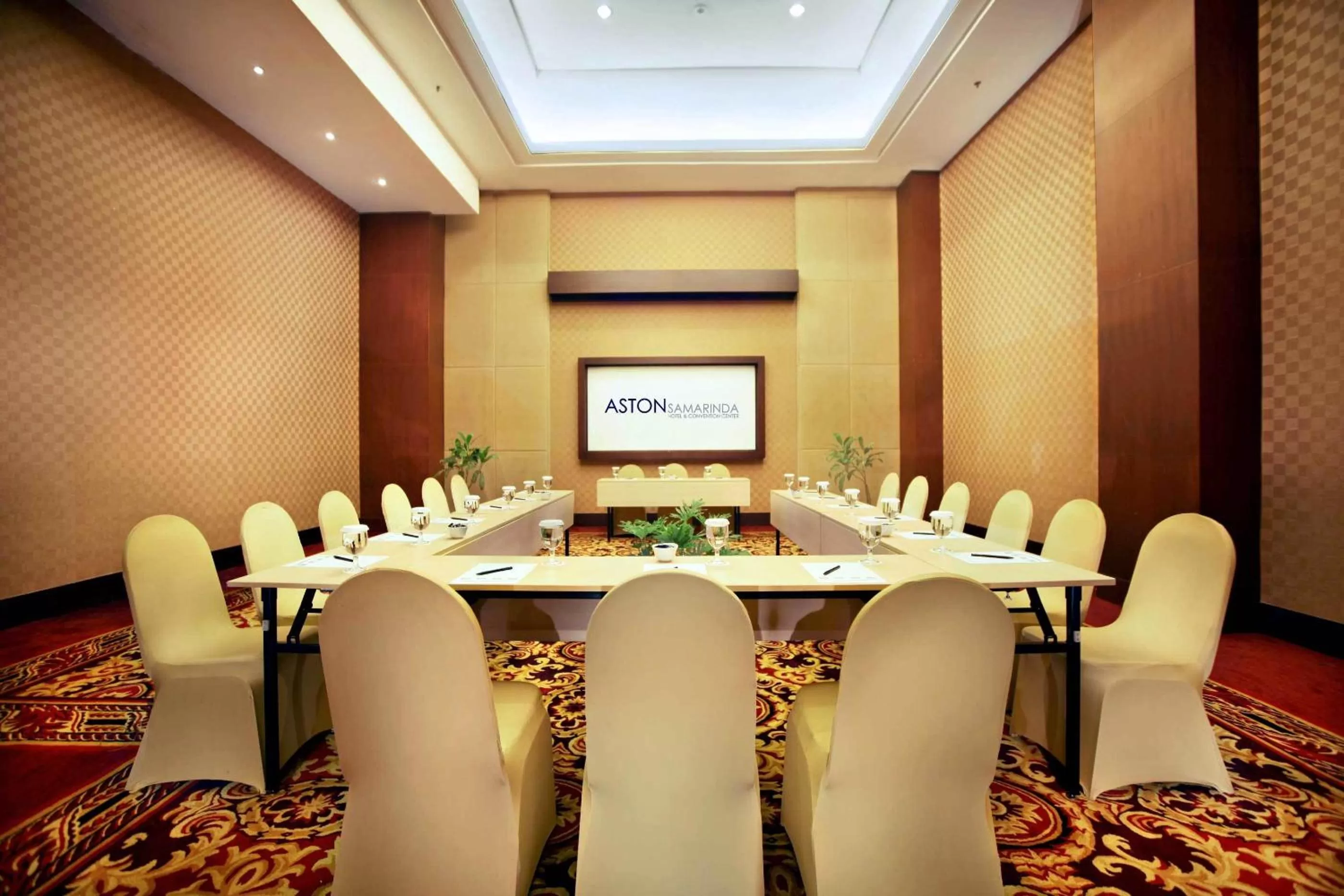 Business facilities in Aston Samarinda Hotel and Convention Center
