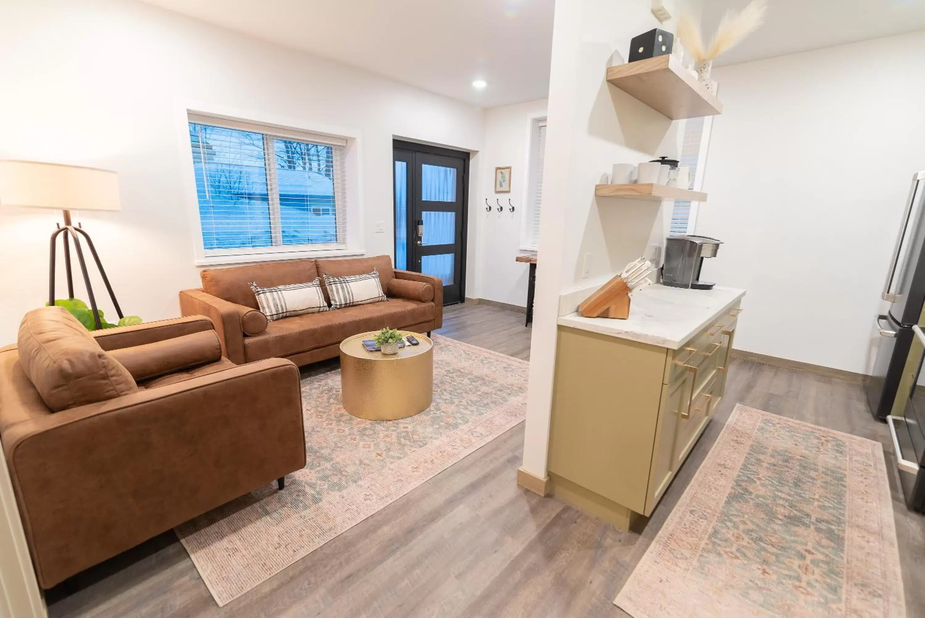 Living room, Seating Area in Colony Suites