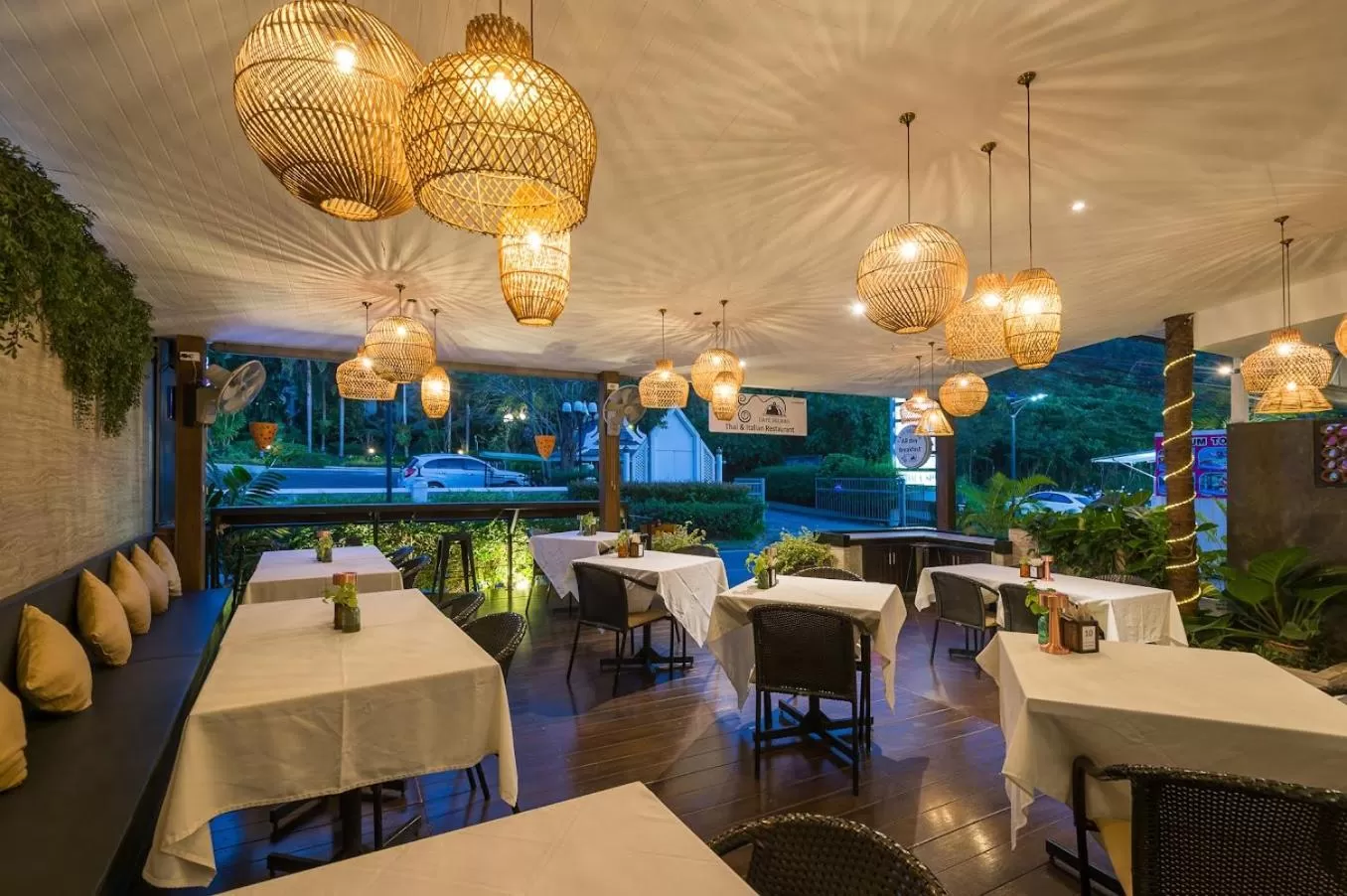 Restaurant/places to eat in Baan Ban Dalay