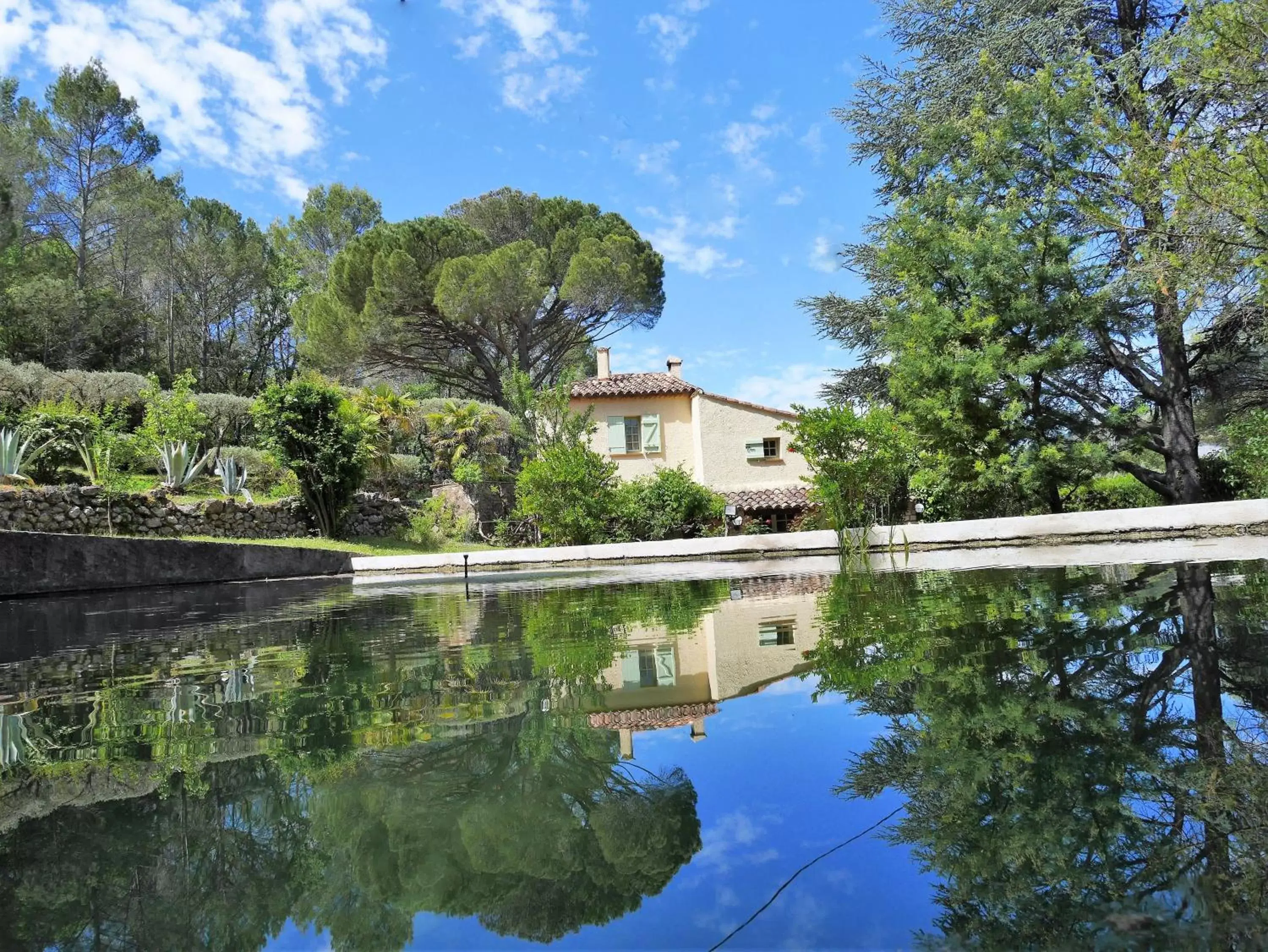 Property building, Swimming Pool in Le Mas des Oliviers