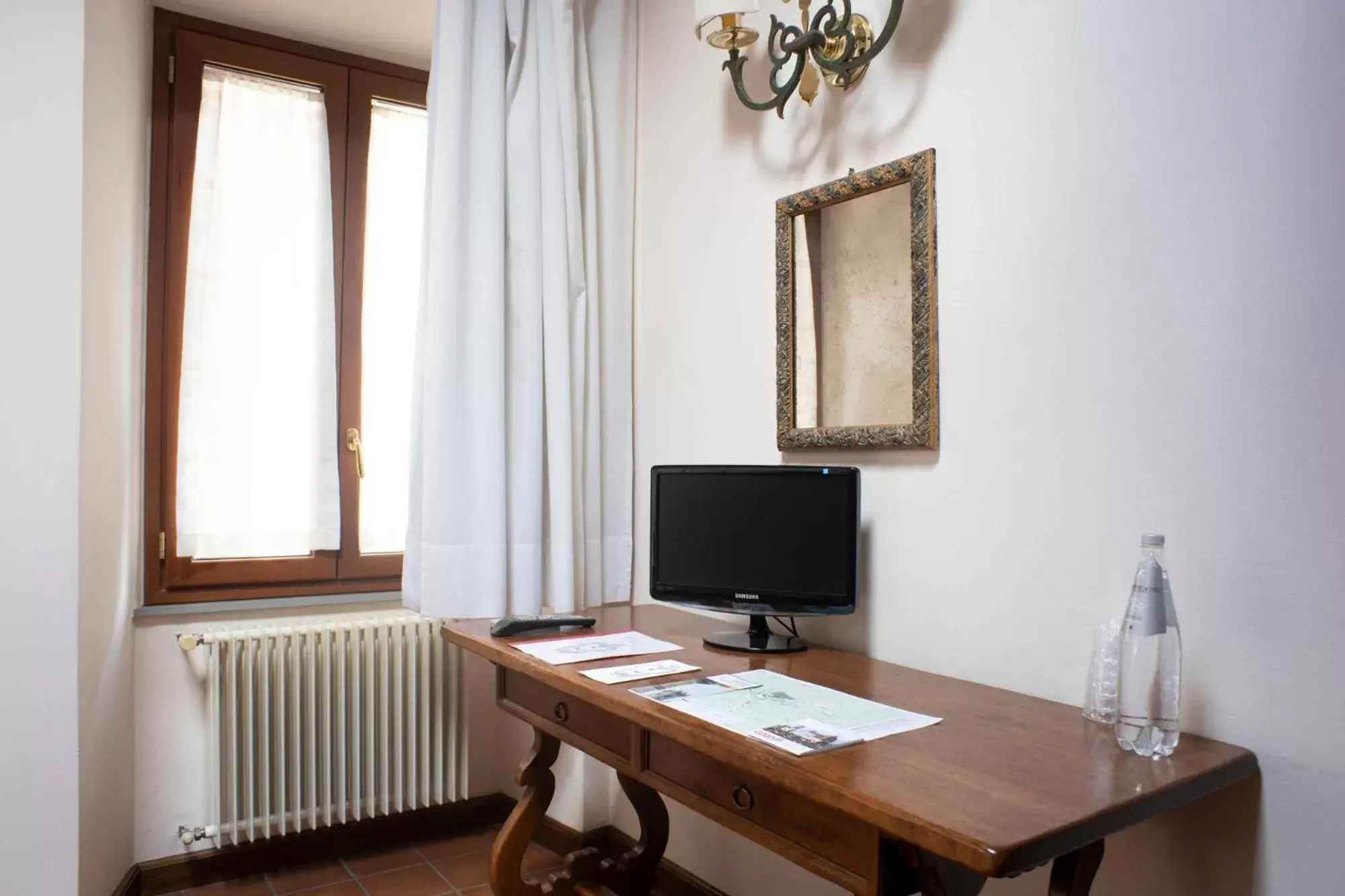 TV/Entertainment Center in B&B Le Cannelle FIESOLE