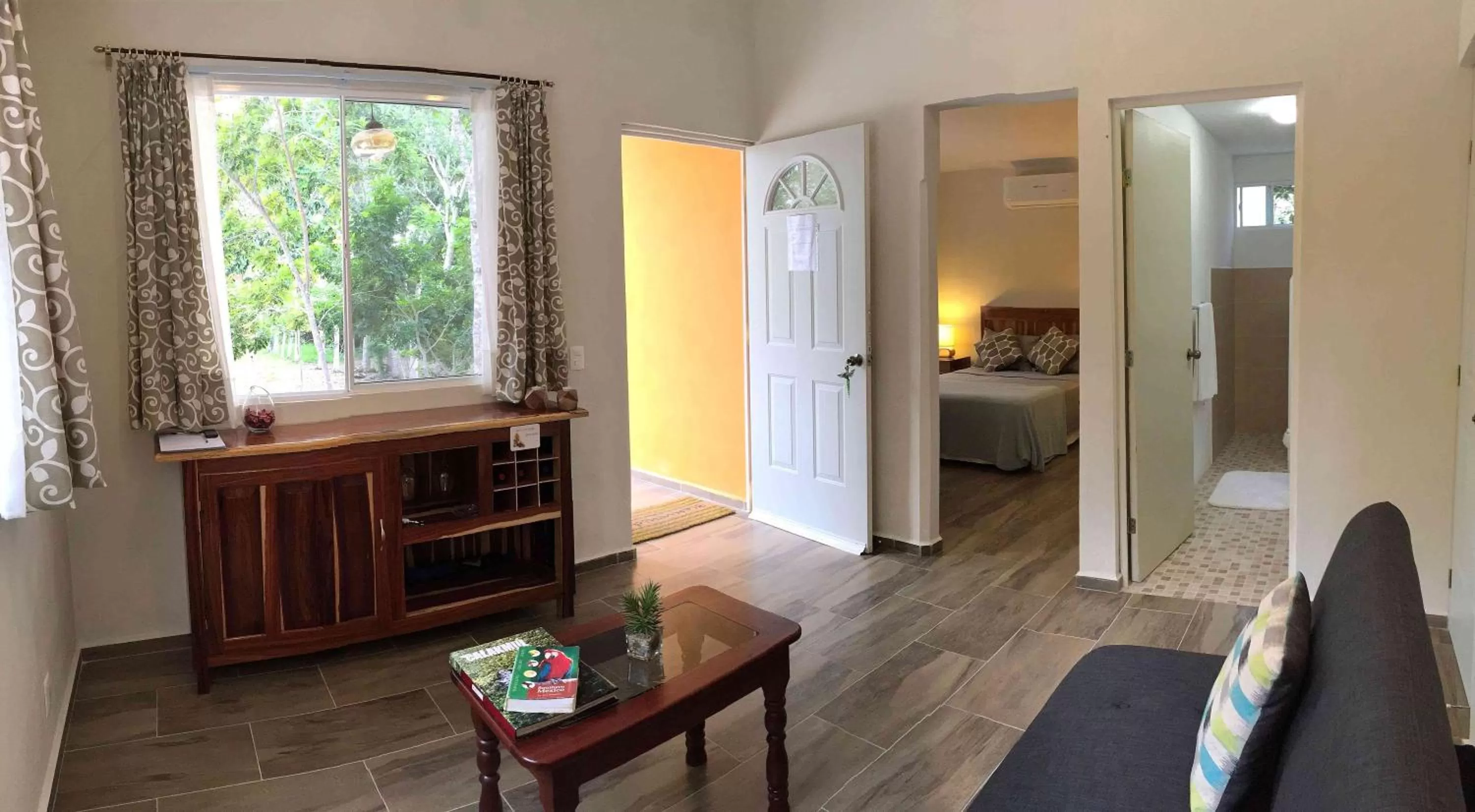 Living room, Kitchen/Kitchenette in Casa Kaan Calakmul