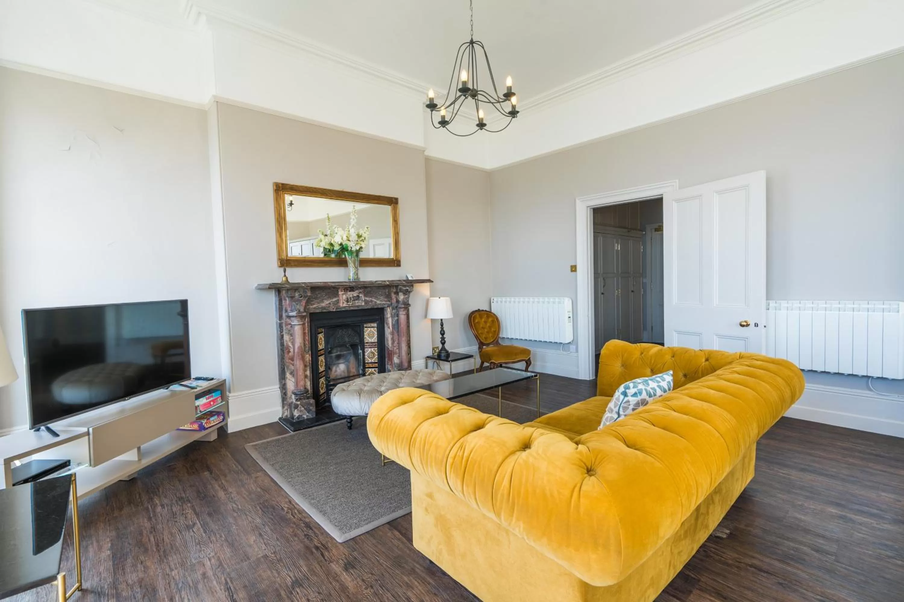 Living room in 1 Elliot Terrace