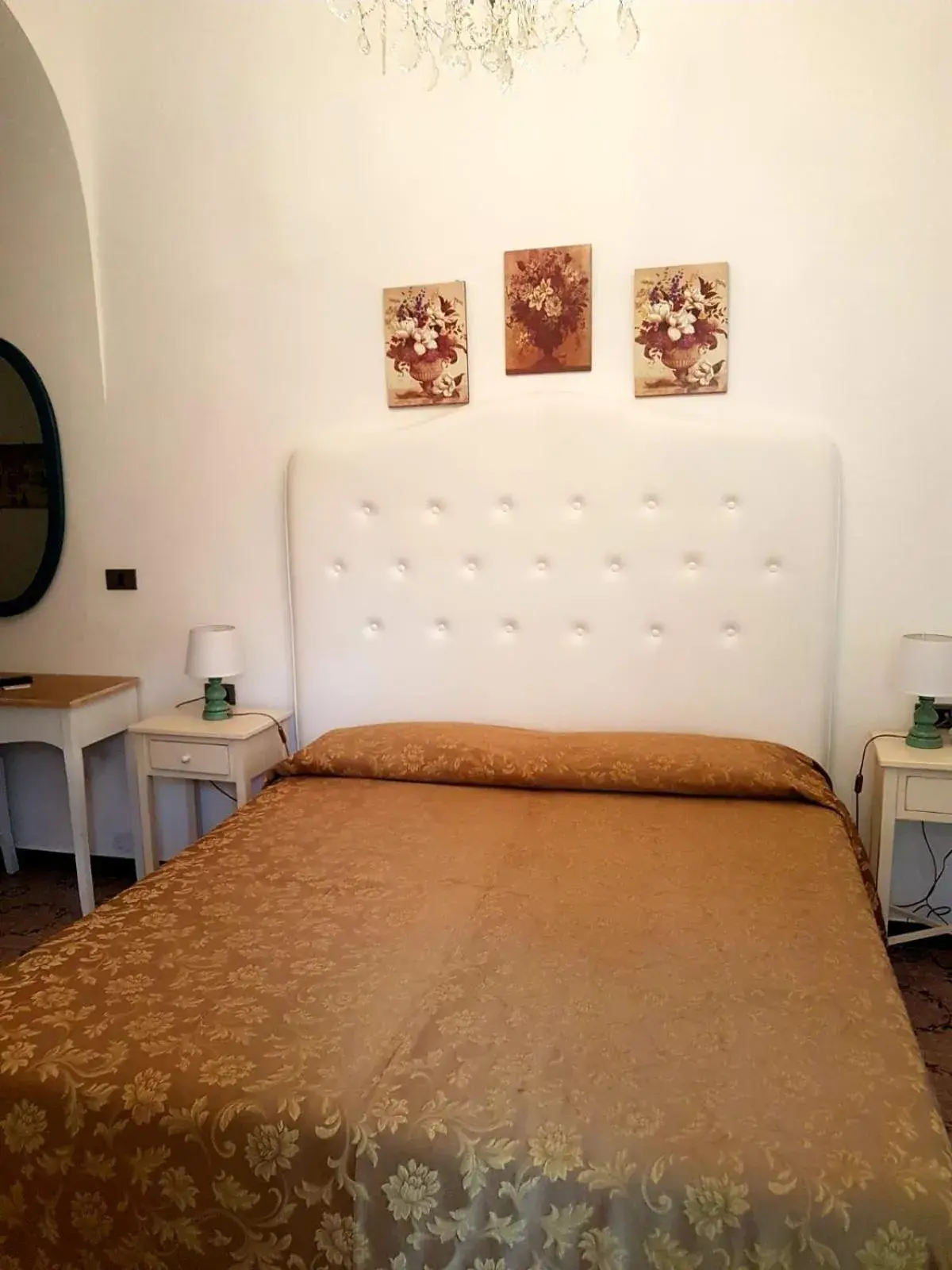 Bed in Hotel La Vela-Castello Il Rifugio